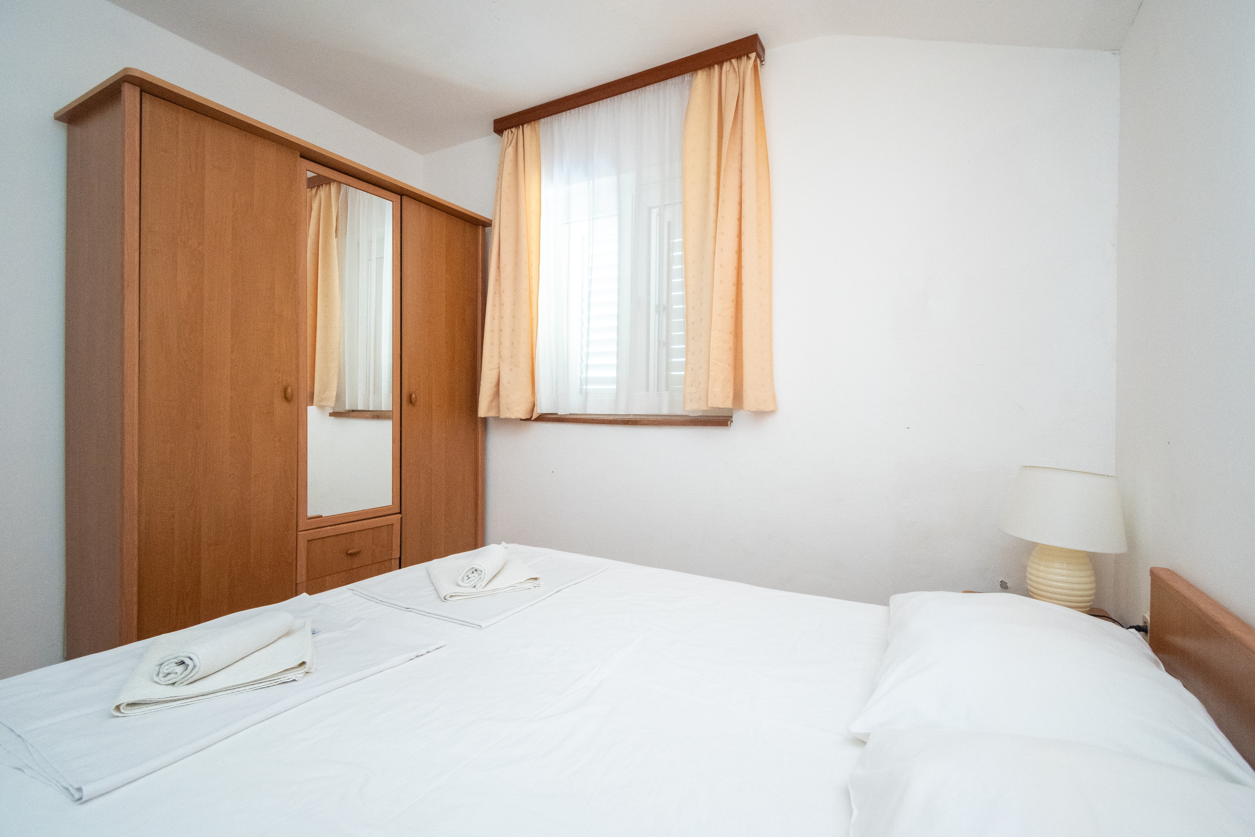 One bedroom apartment near beach Ražanac, Zadar  A-i