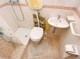 Ванная комната Bibinje, Ванная комната в размещении типа studio-apartment, Домашние животные допускаются и WiFi.