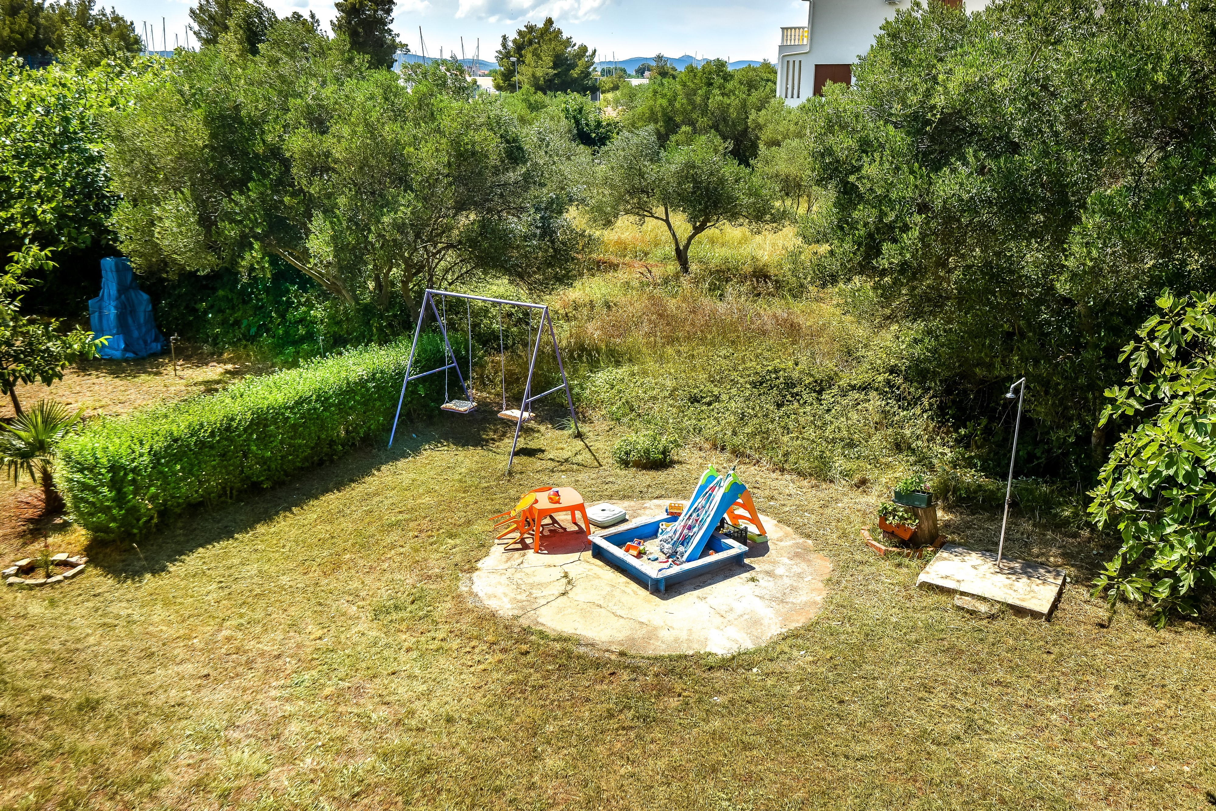 Two bedroom apartment with terrace and sea view Sukošan, Zadar  A-b