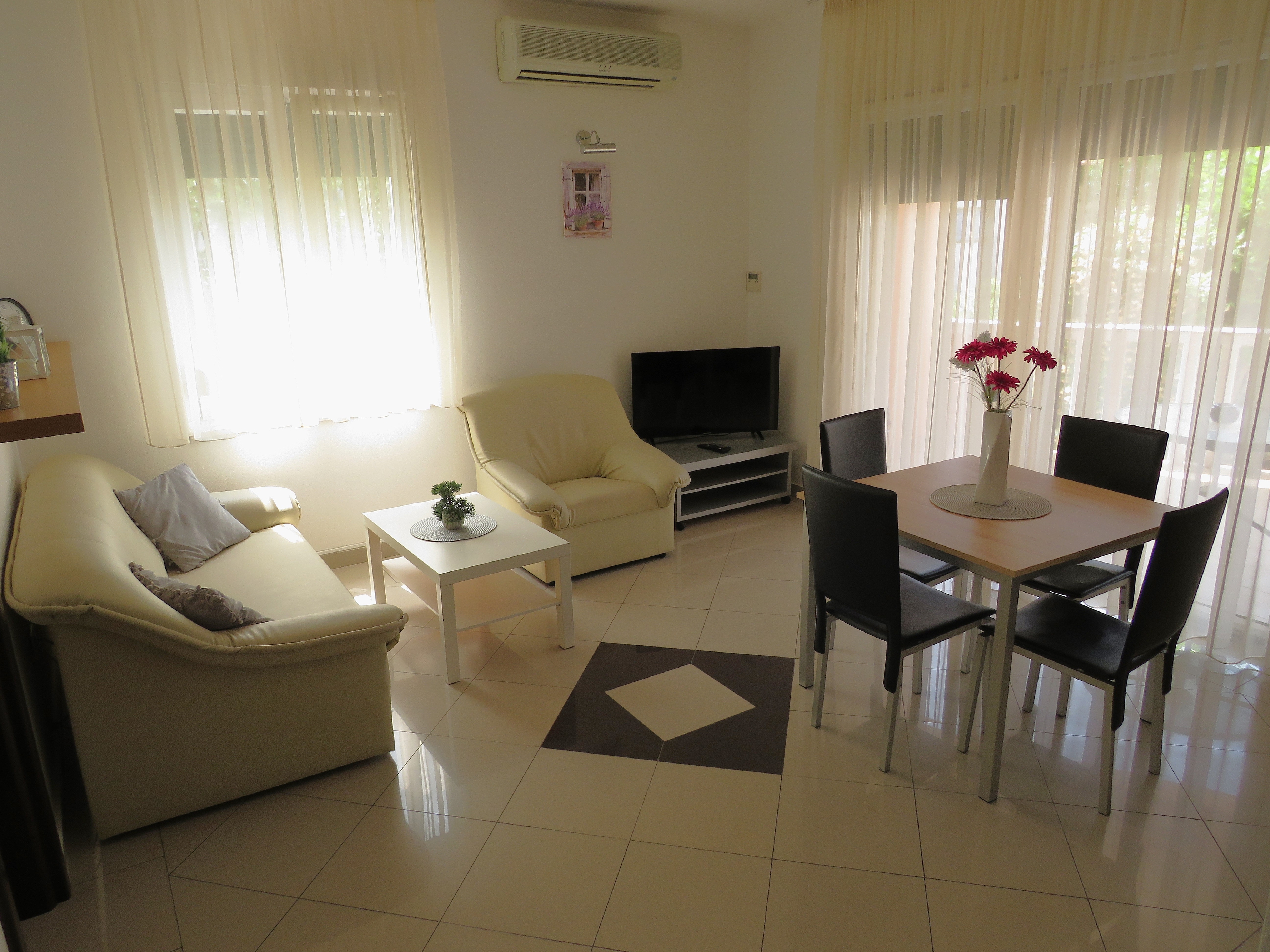 Two bedroom apartment with terrace Zadar - Diklo, Zadar (A-5774-b)