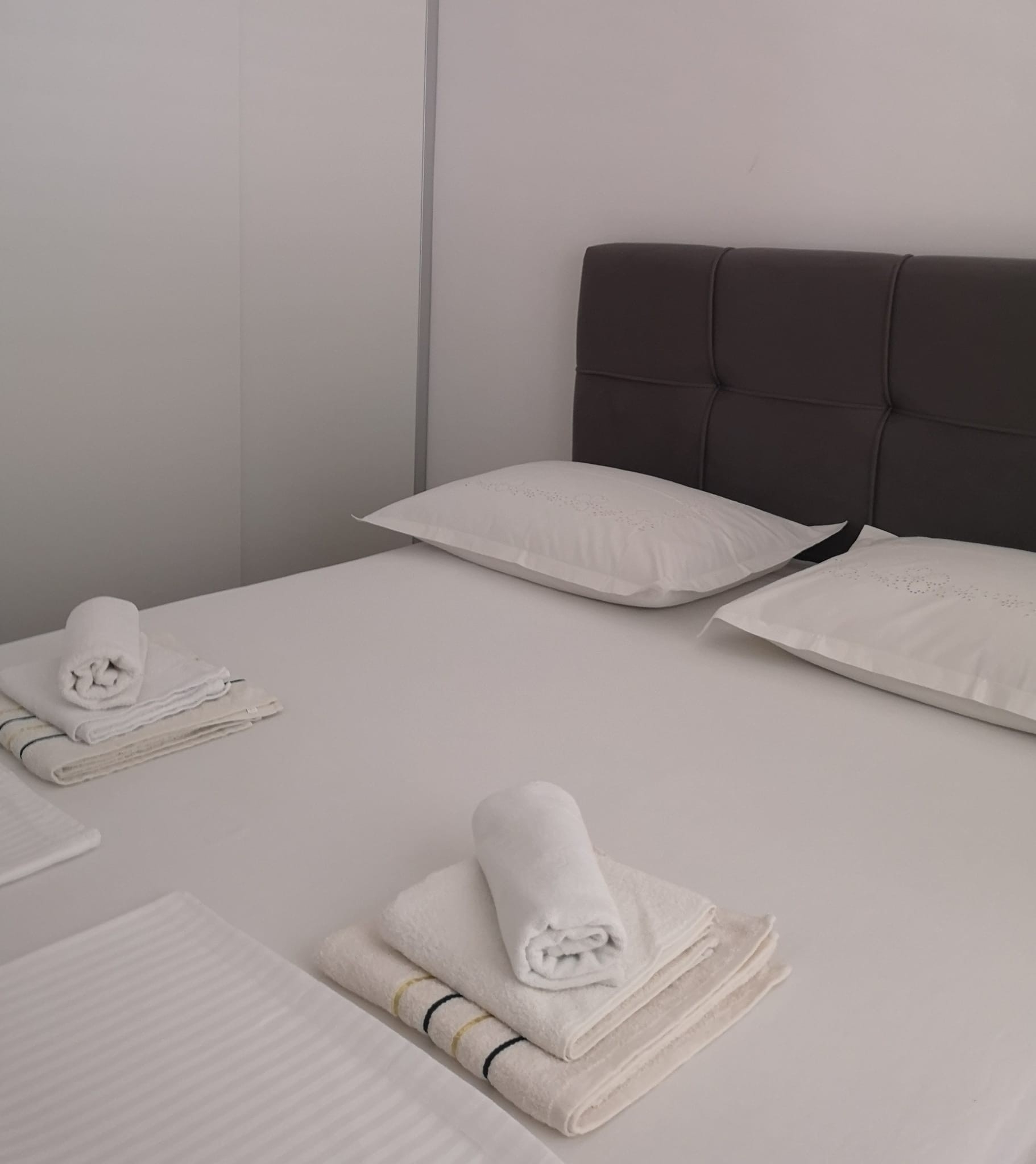 Four bedroom apartment near beach Sućuraj, Hvar  A-a