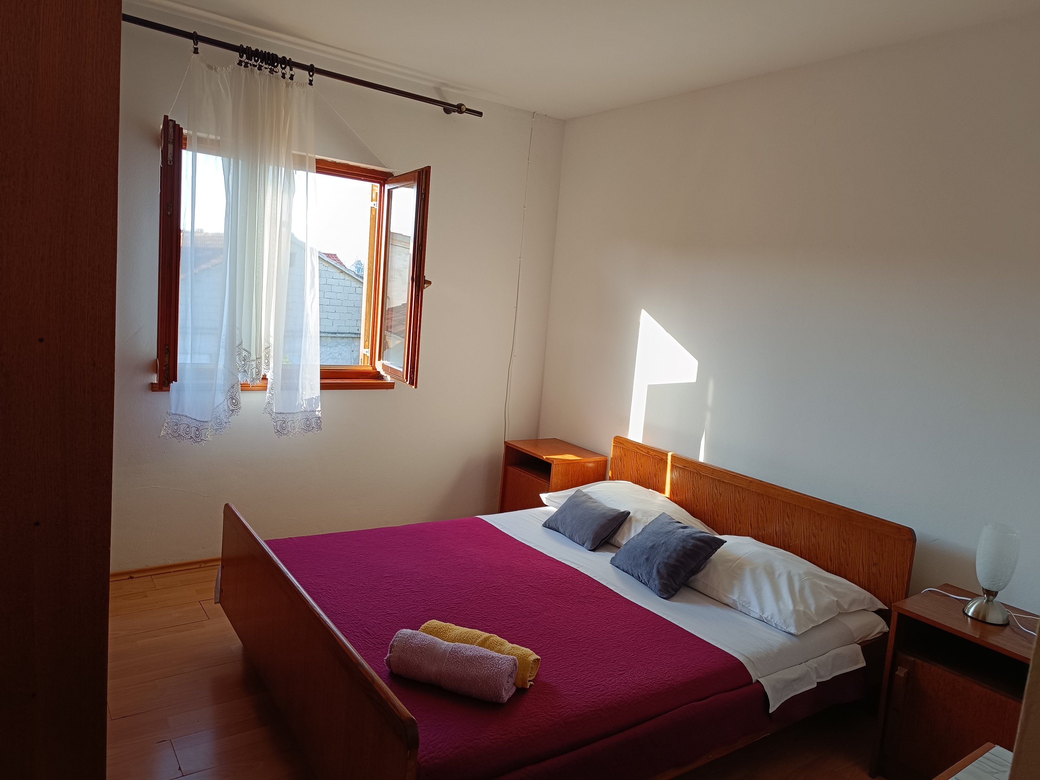 One bedroom apartment near beach Bibinje, Zadar (A-5780-c)