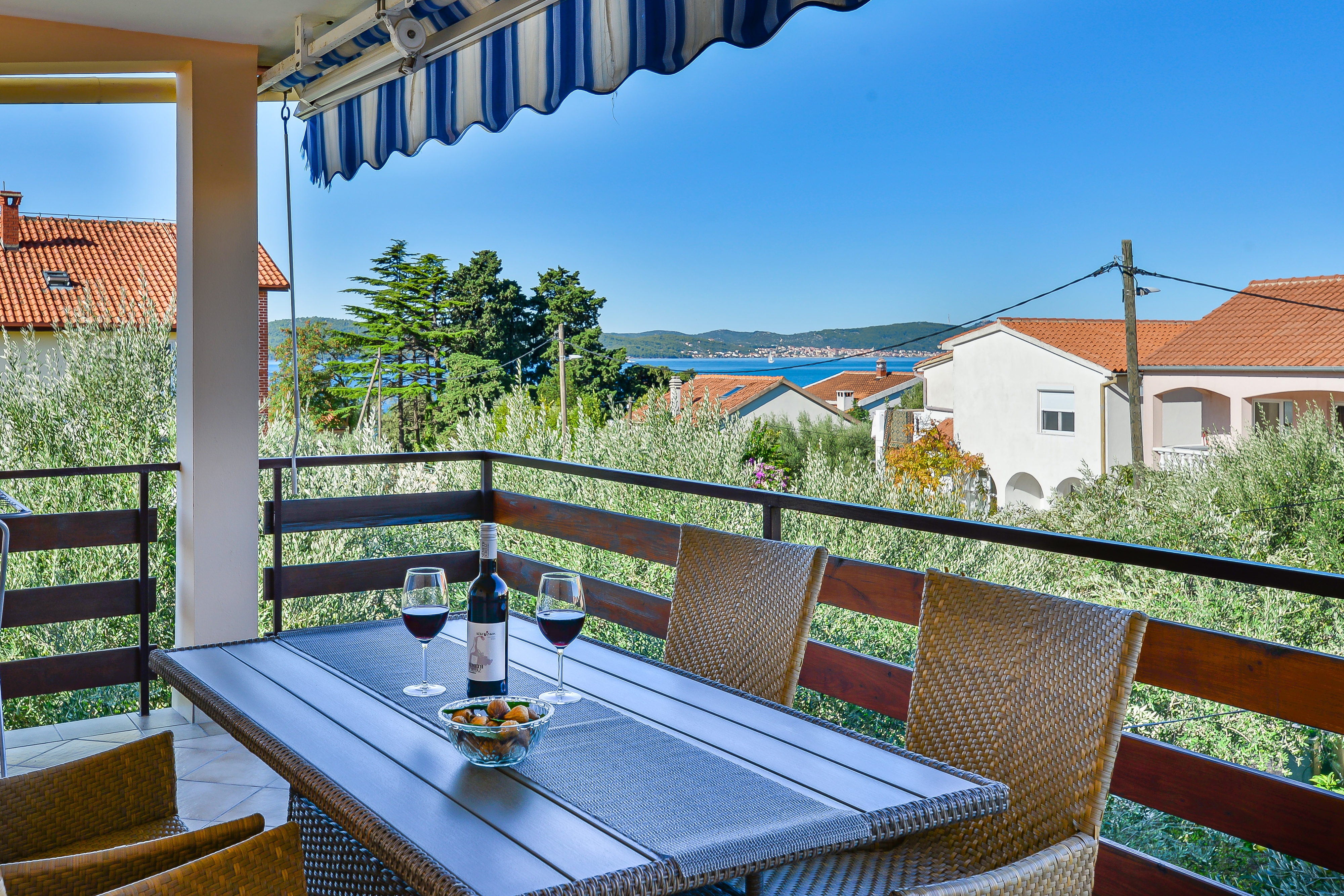 One bedroom apartment with balcony and sea view Bibinje, Zadar  A-b