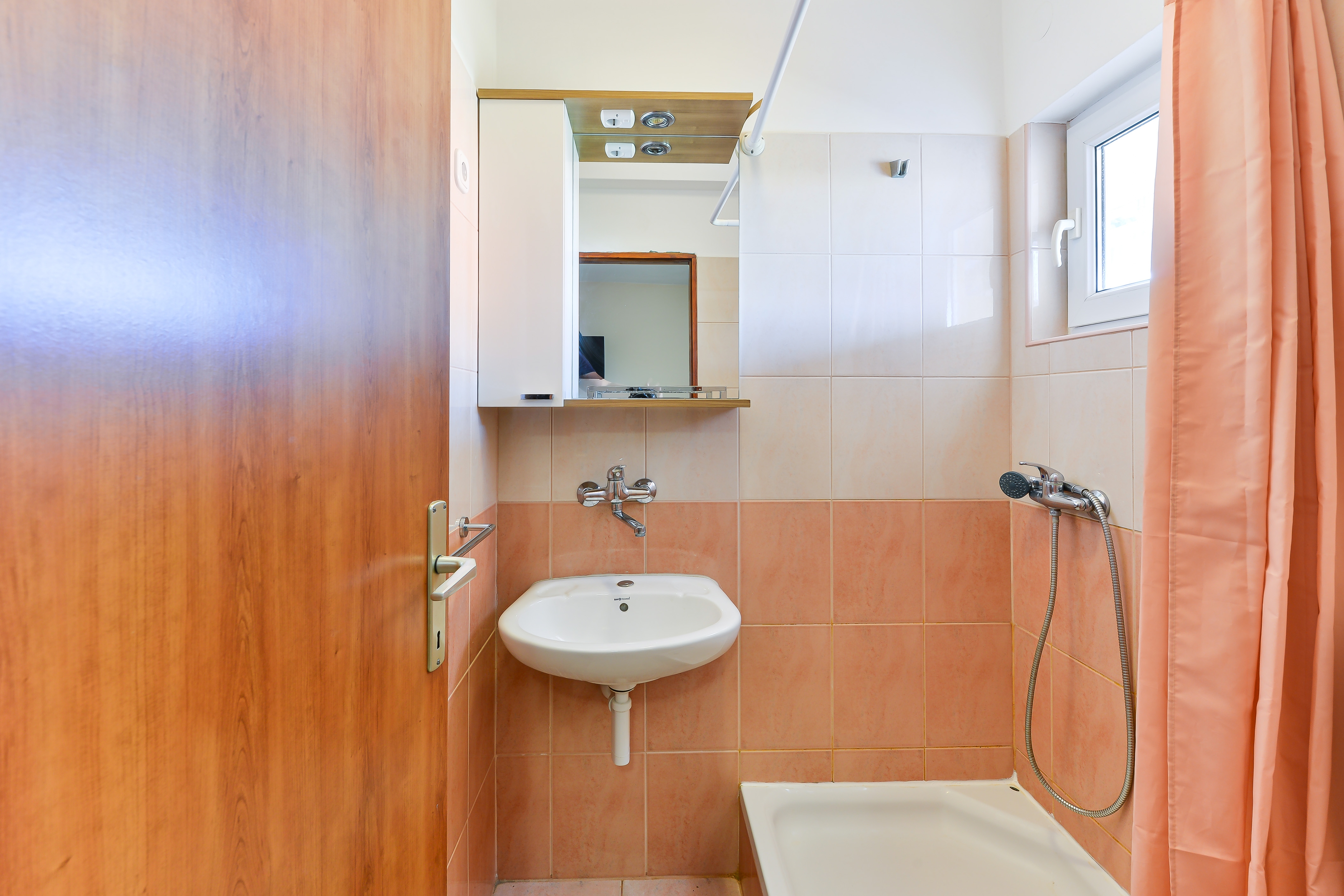 One bedroom apartment with balcony and sea view Bibinje, Zadar  A-b