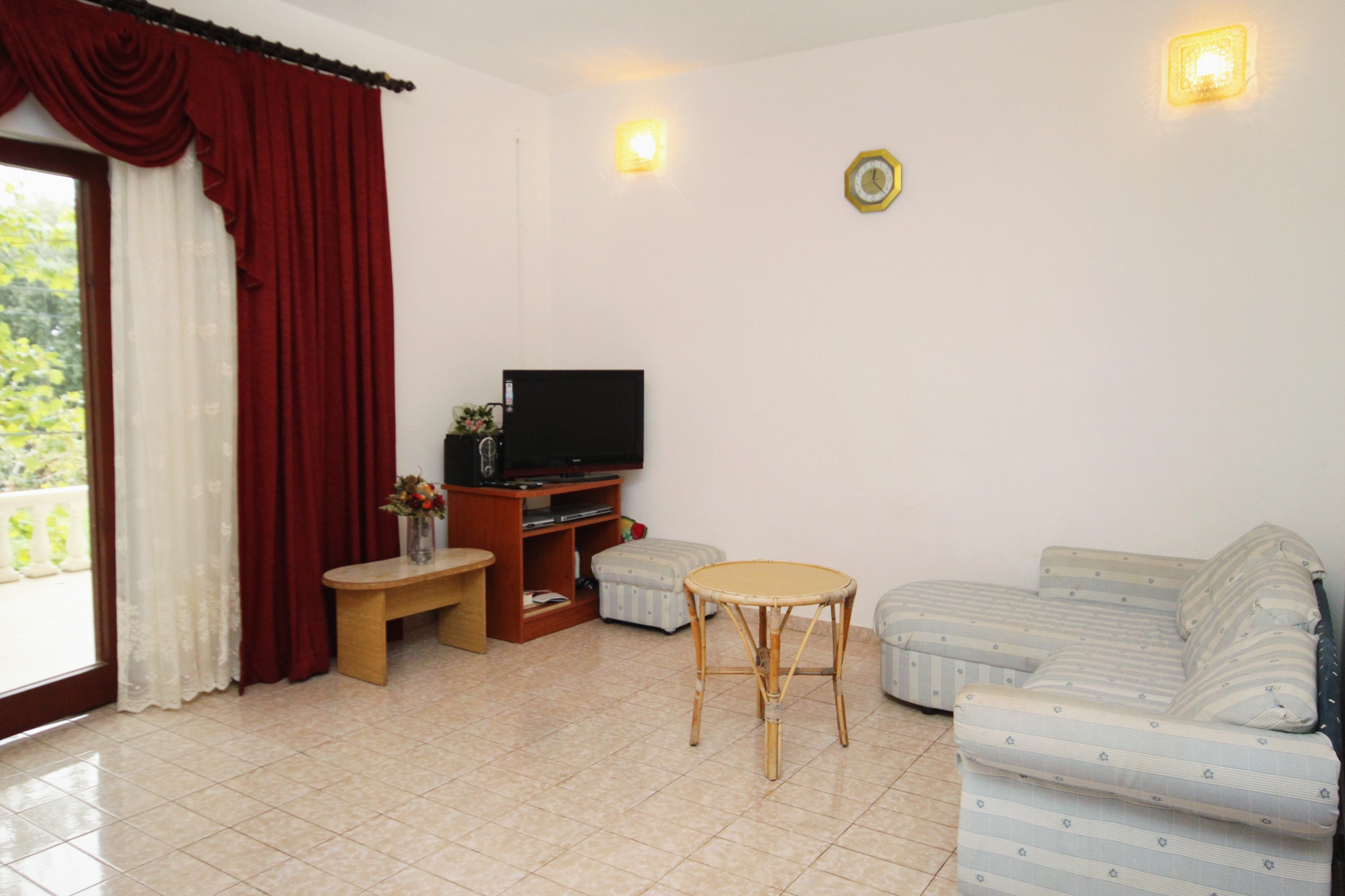 Four-bedroom apartment with terrace and sea view Vrsi - Mulo, Zadar (A-5791-b) Four-bedroom apartment with terrace and sea view Vrsi - Mulo, Zadar (A-5791-b)