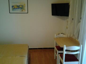 Dining room Zadar - Diklo, Dining room in the studio-apartment, WIFI.