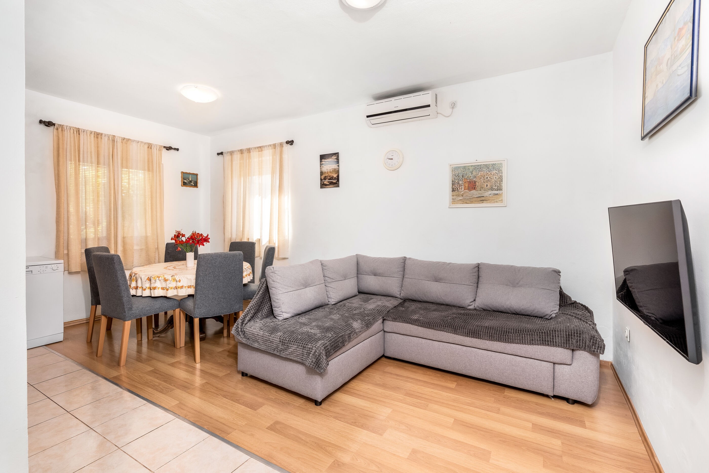 Two bedroom apartment with terrace Nin, Zadar (A-5797-a) Two bedroom apartment with terrace Nin, Zadar (A-5797-a)