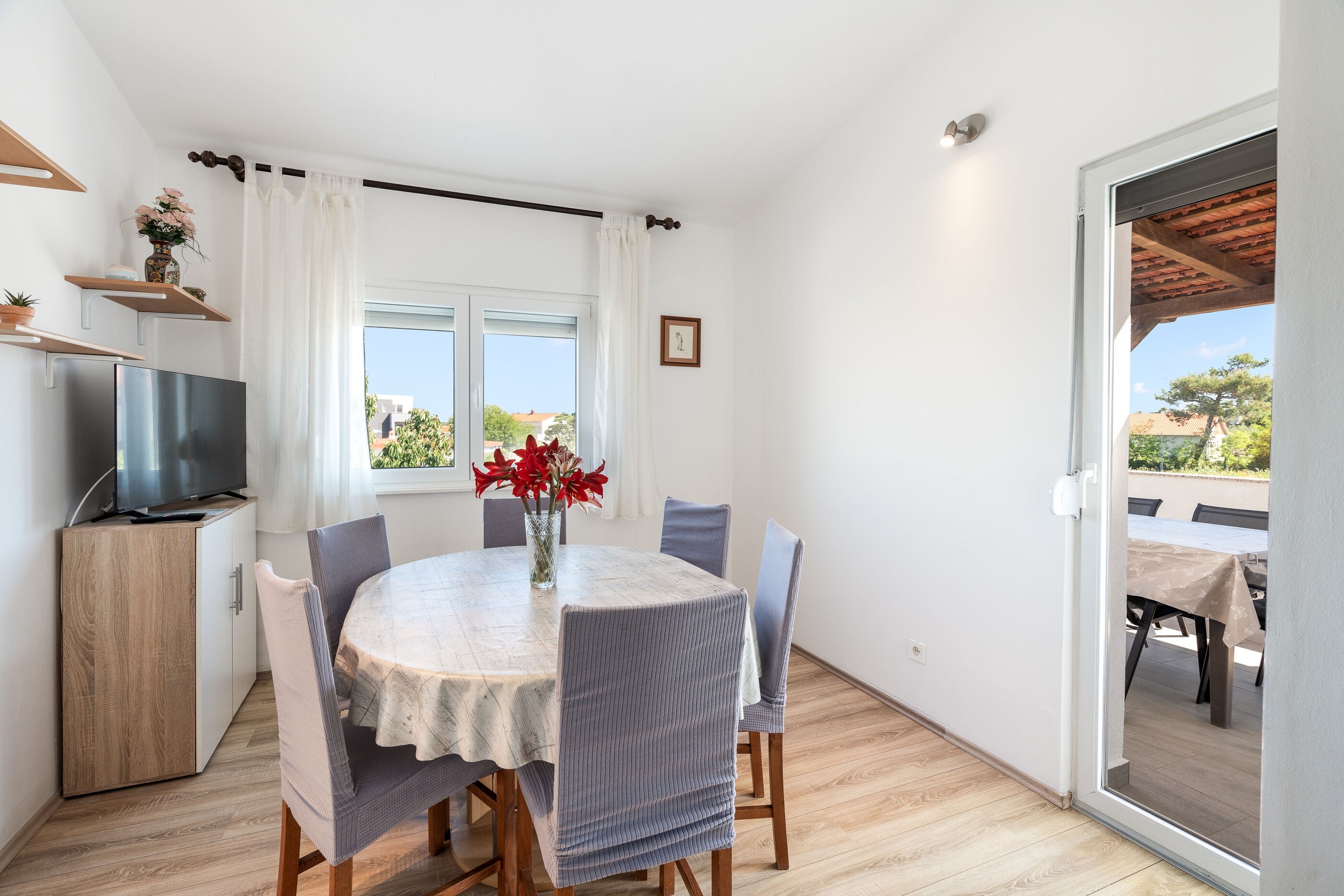 Three bedroom apartment with terrace Nin (Zadar) (A-5797-d) Three bedroom apartment with terrace Nin (Zadar) (A-5797-d)
