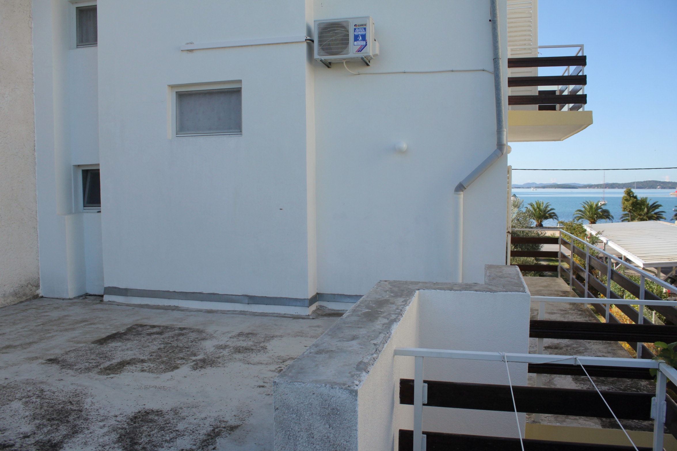 Two bedroom apartment with terrace and sea view Sukošan, Zadar  A-a
