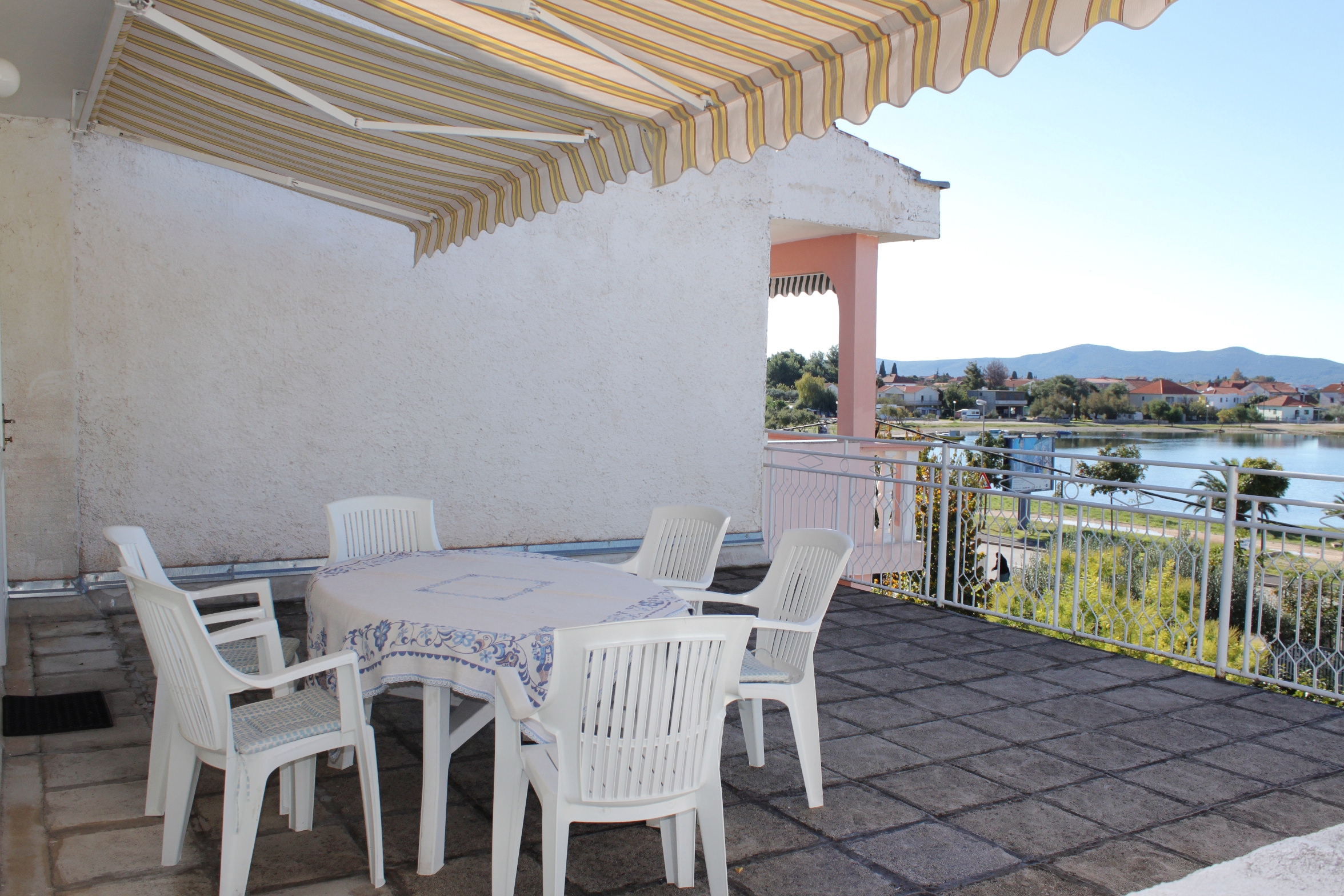 Two bedroom apartment with terrace and sea view Sukošan, Zadar  A-a