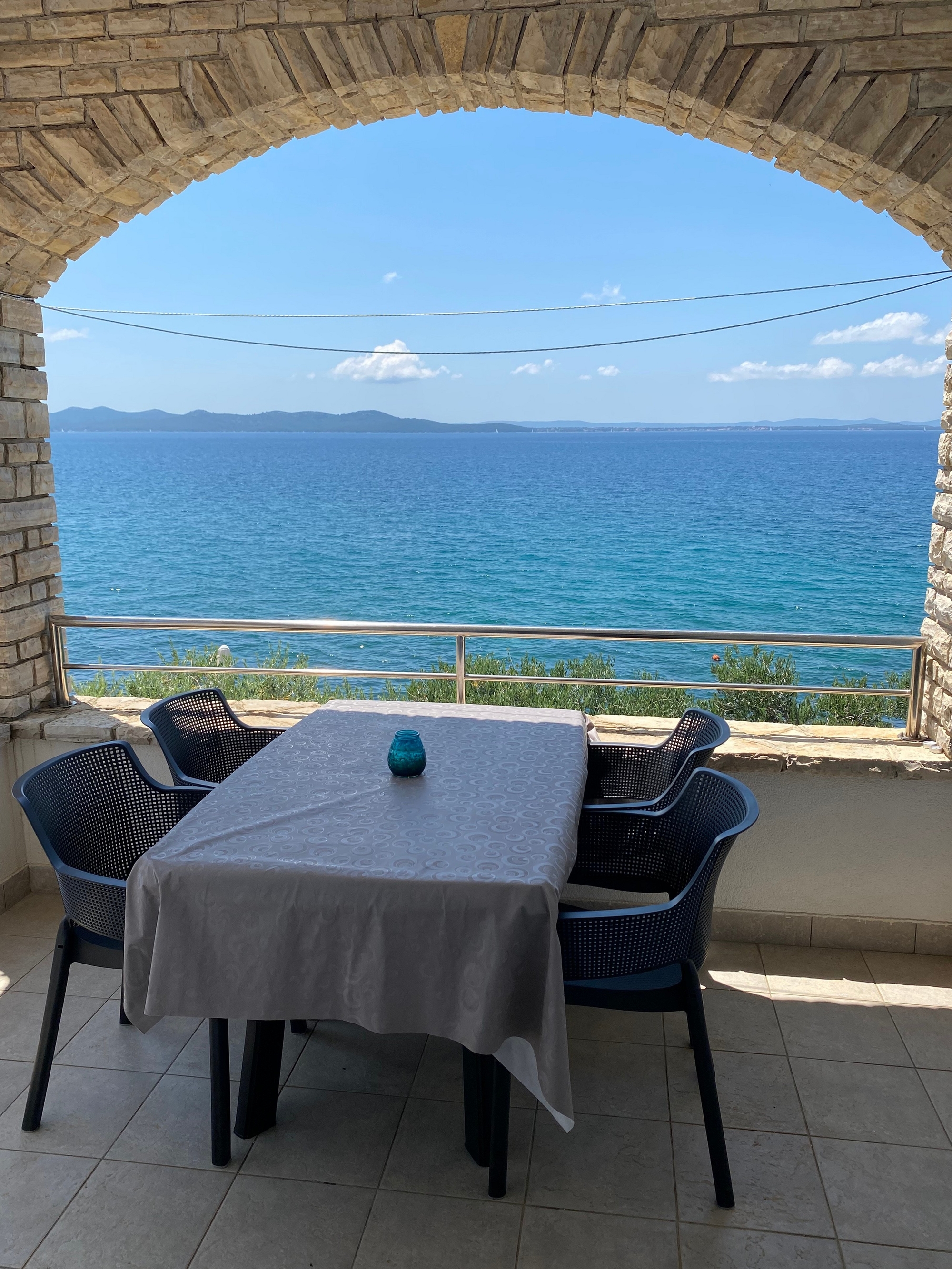 One bedroom apartment near beach Kožino, Zadar  A-c
