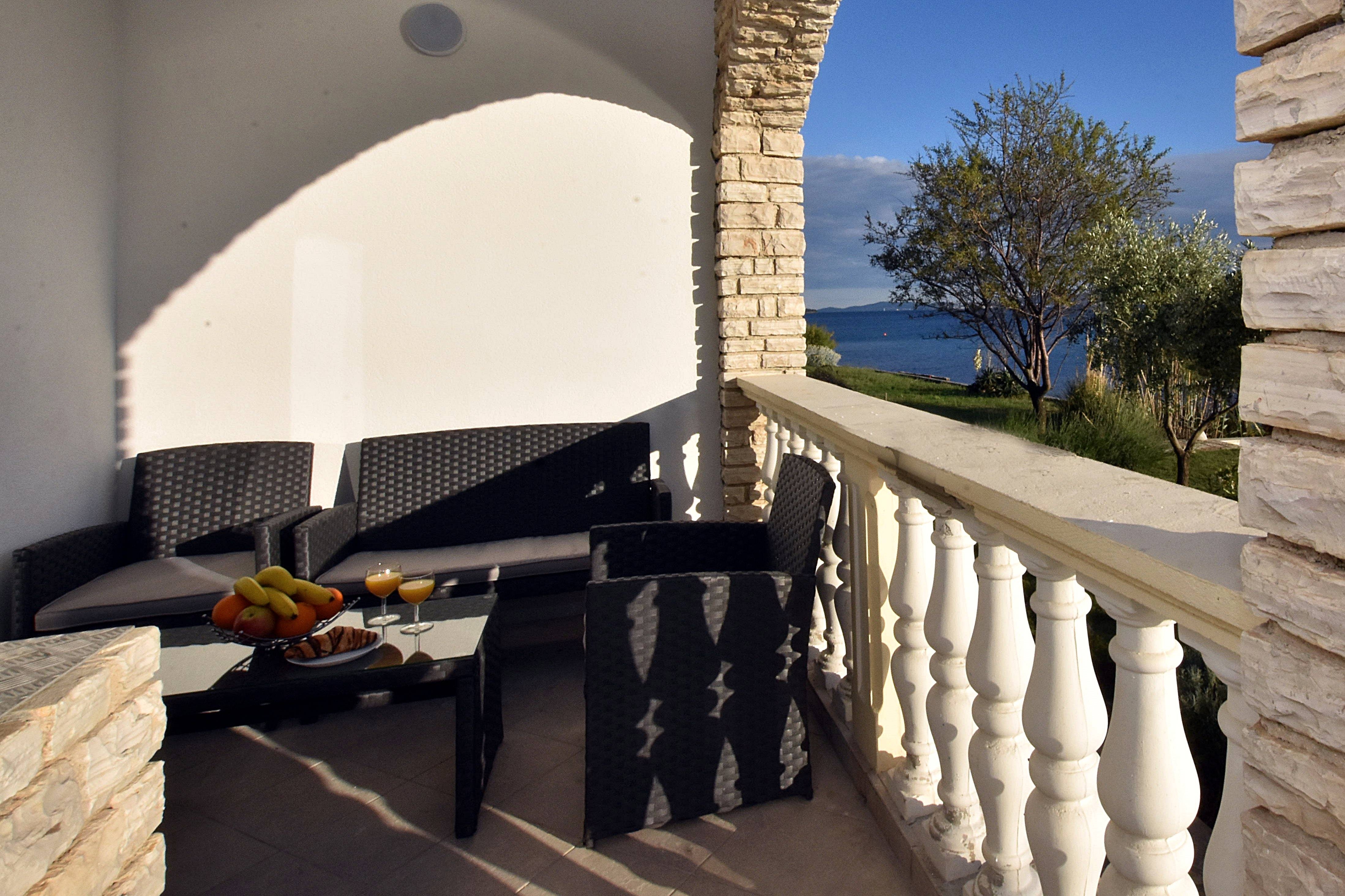 Two bedroom apartment near beach Kožino, Zadar  A-d