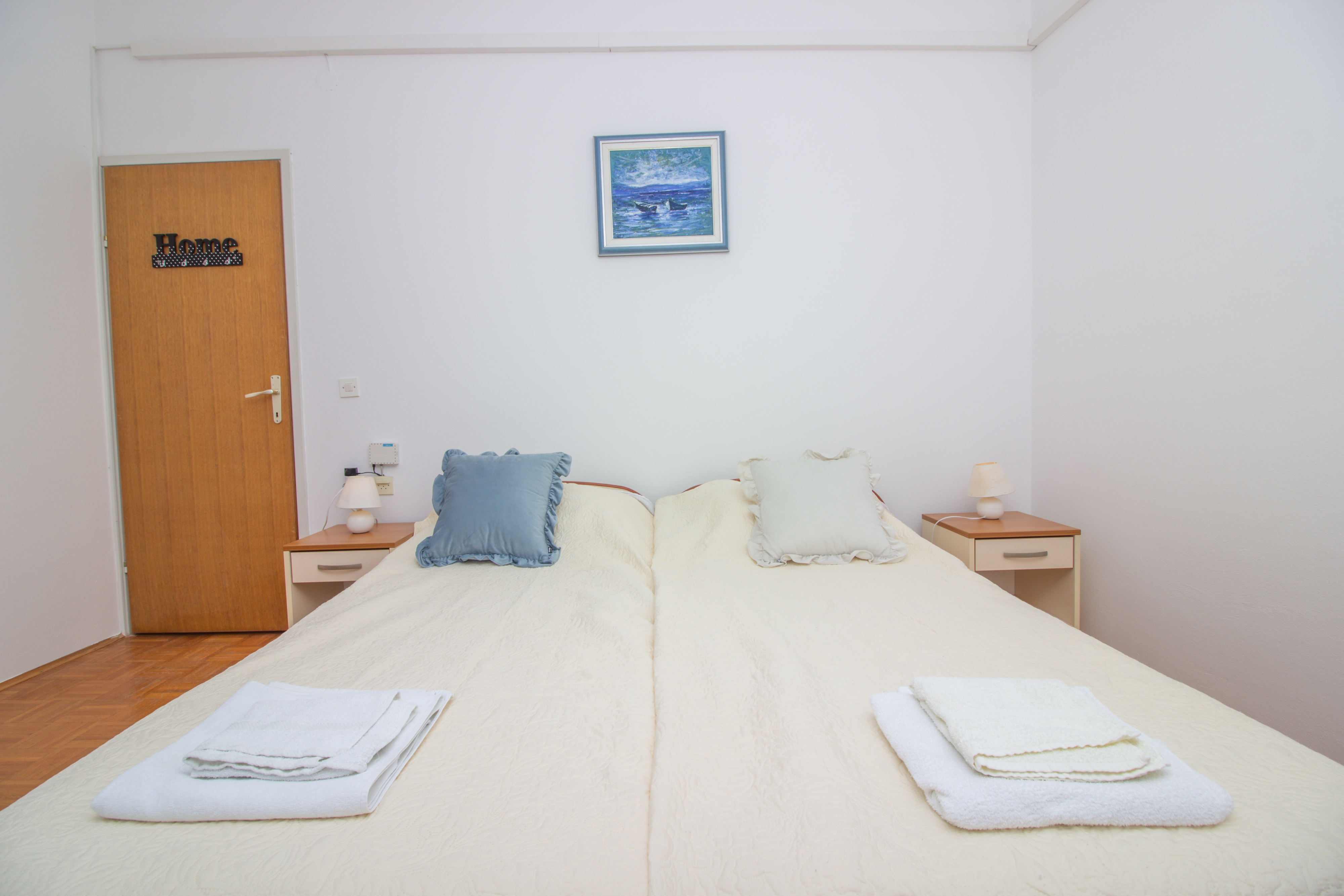 One bedroom apartment with terrace and sea view Nin, Zadar  A-a
