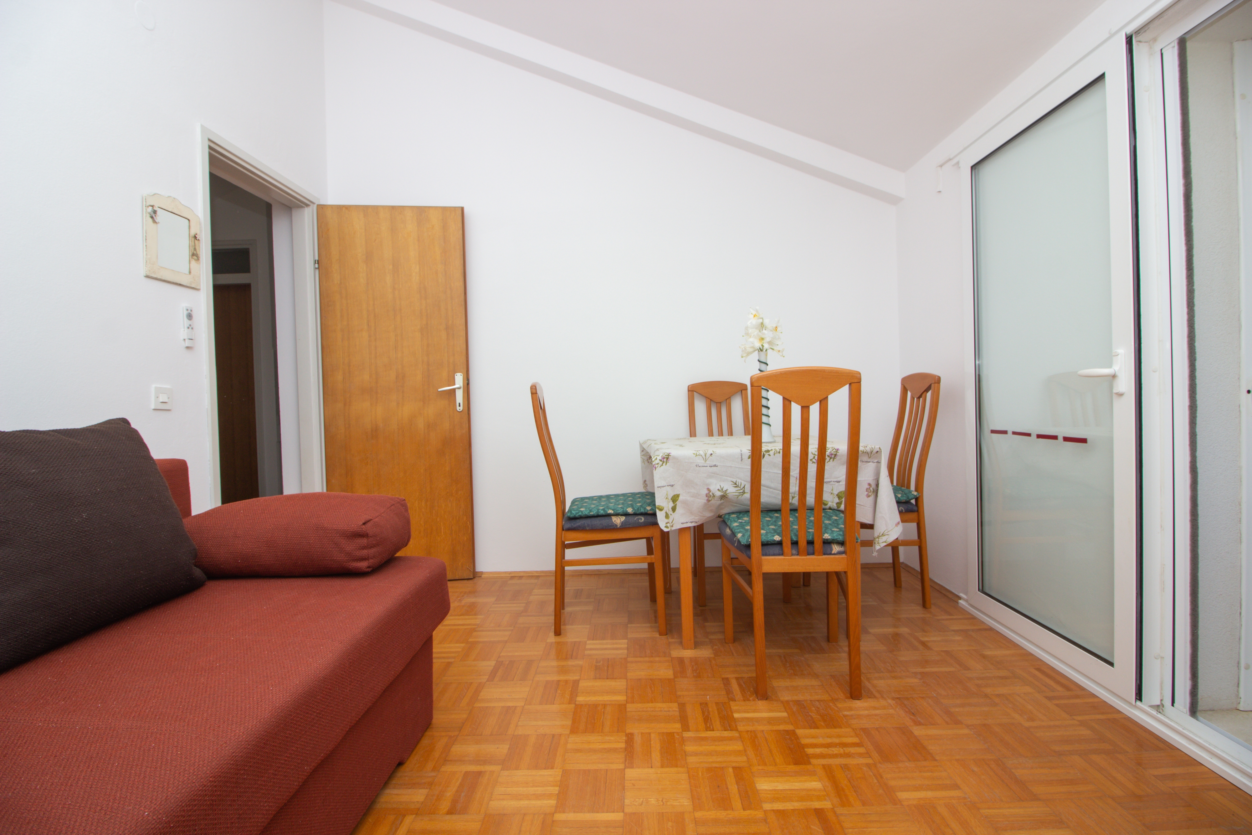One bedroom apartment with terrace and sea view Nin, Zadar  A-a