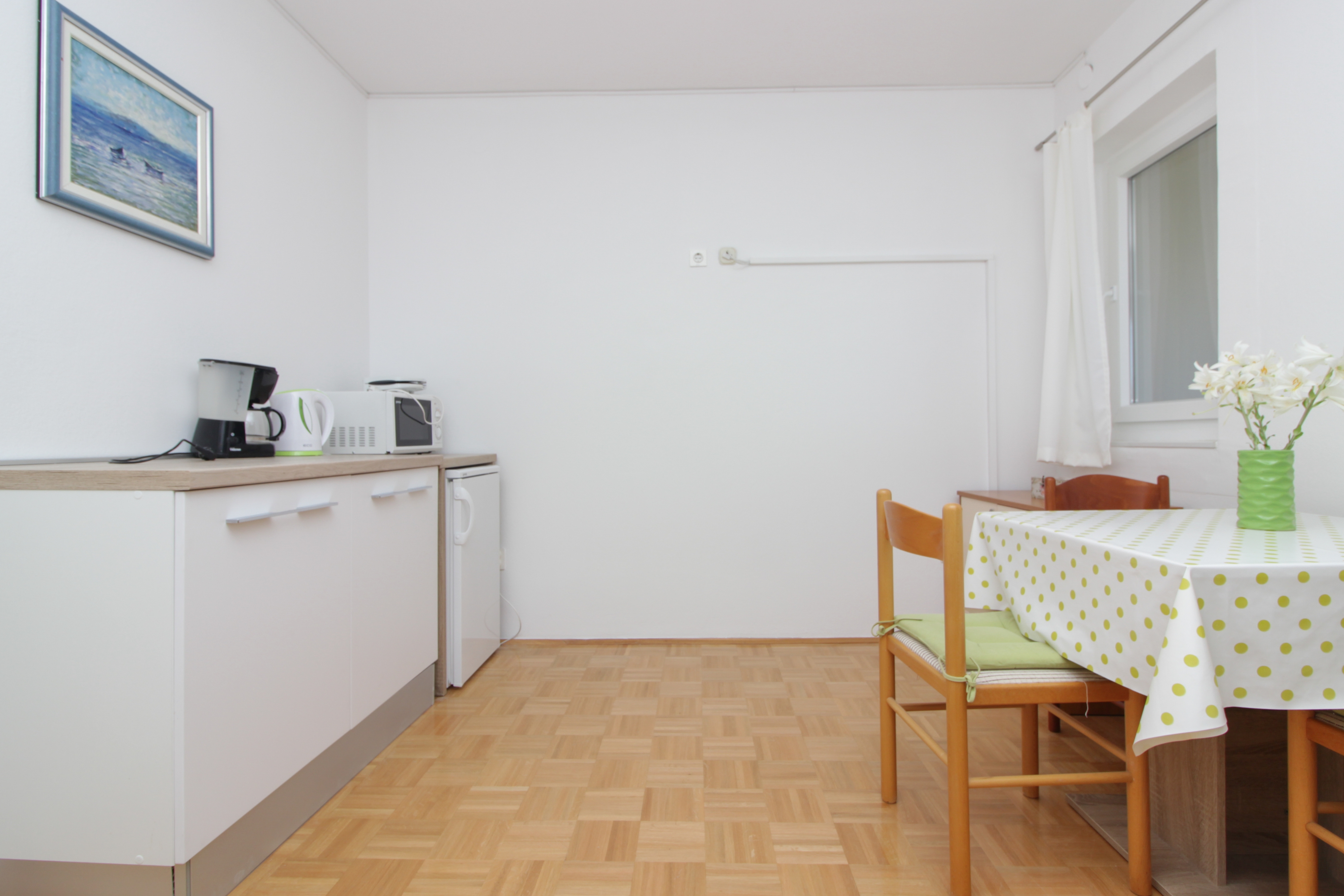 Jednosobni apartman s terasom i pogledom na more Nin, Zadar  A-b