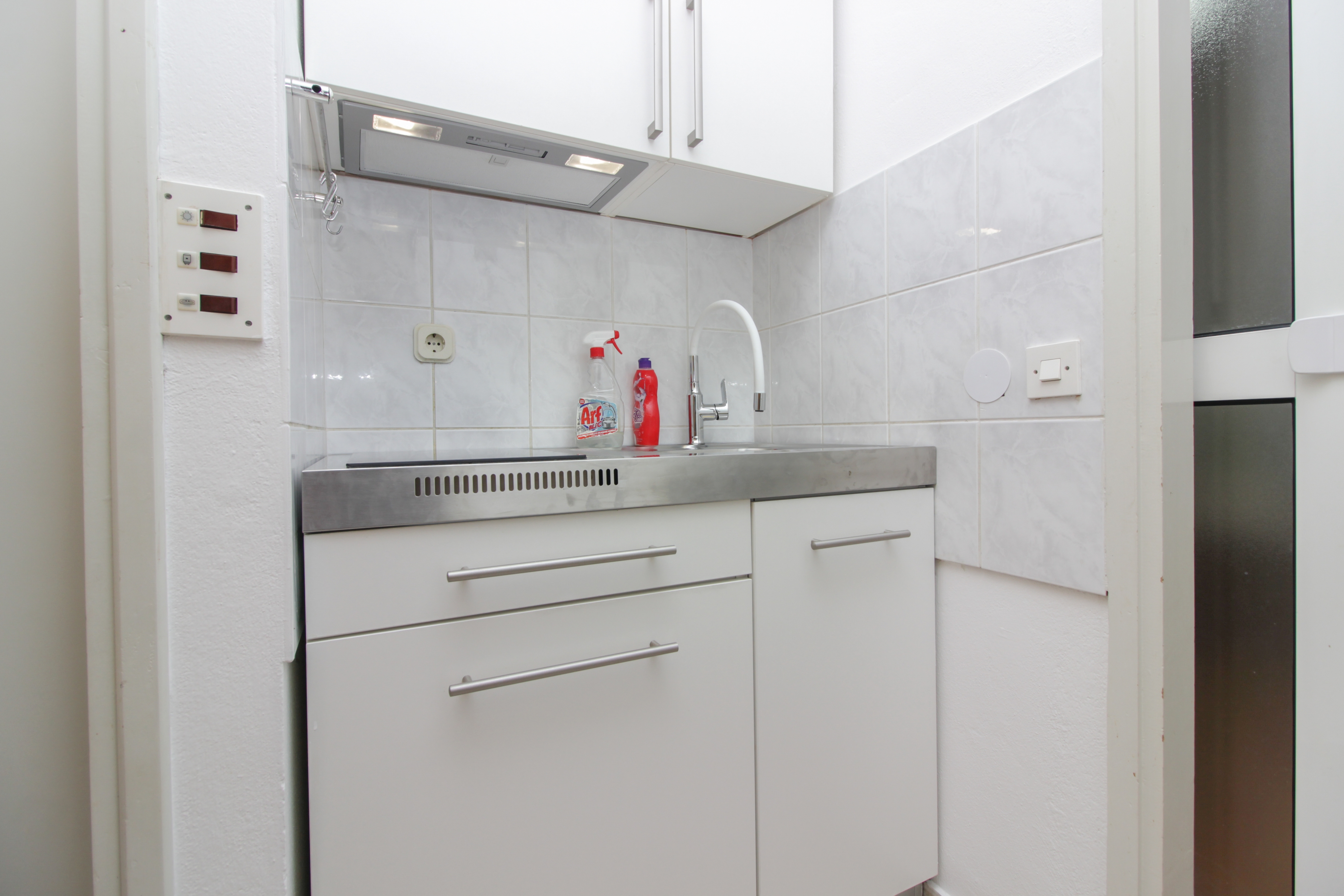 Jednosobni apartman s terasom i pogledom na more Nin, Zadar  A-b