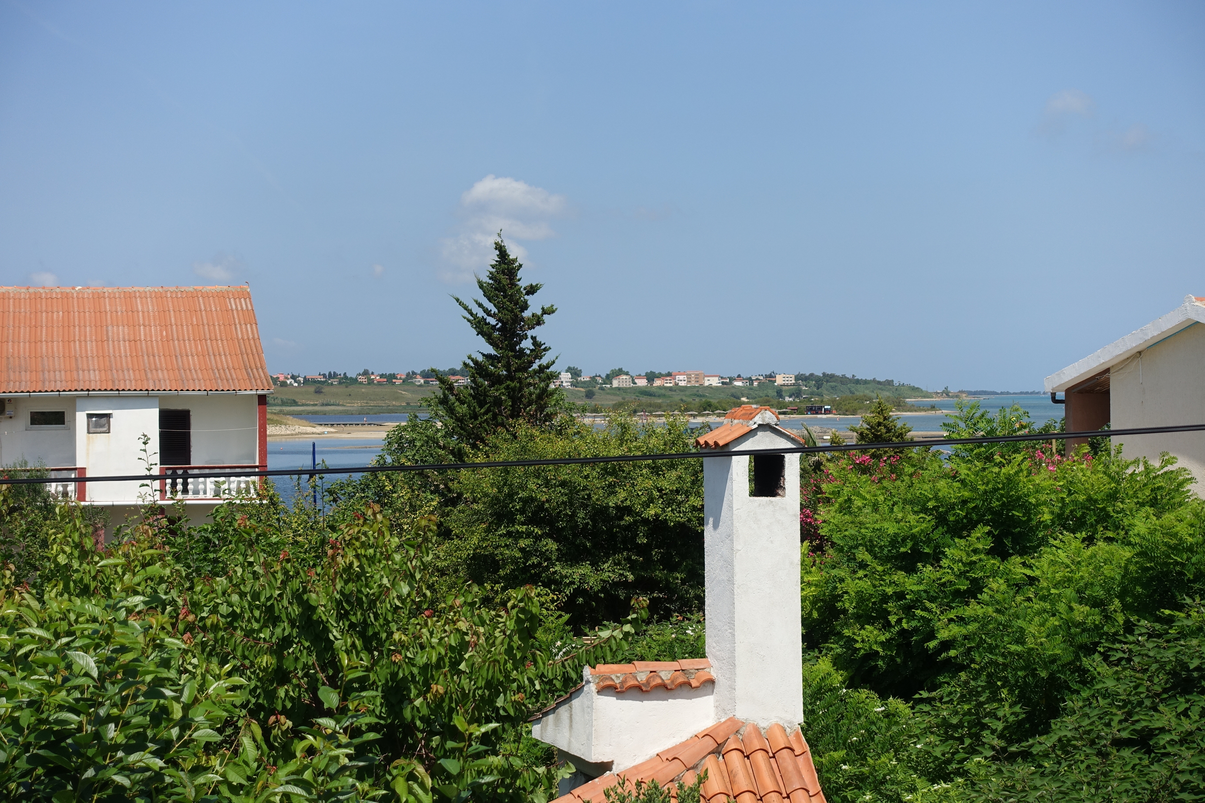 One bedroom apartment with terrace and sea view Nin, Zadar  A-b