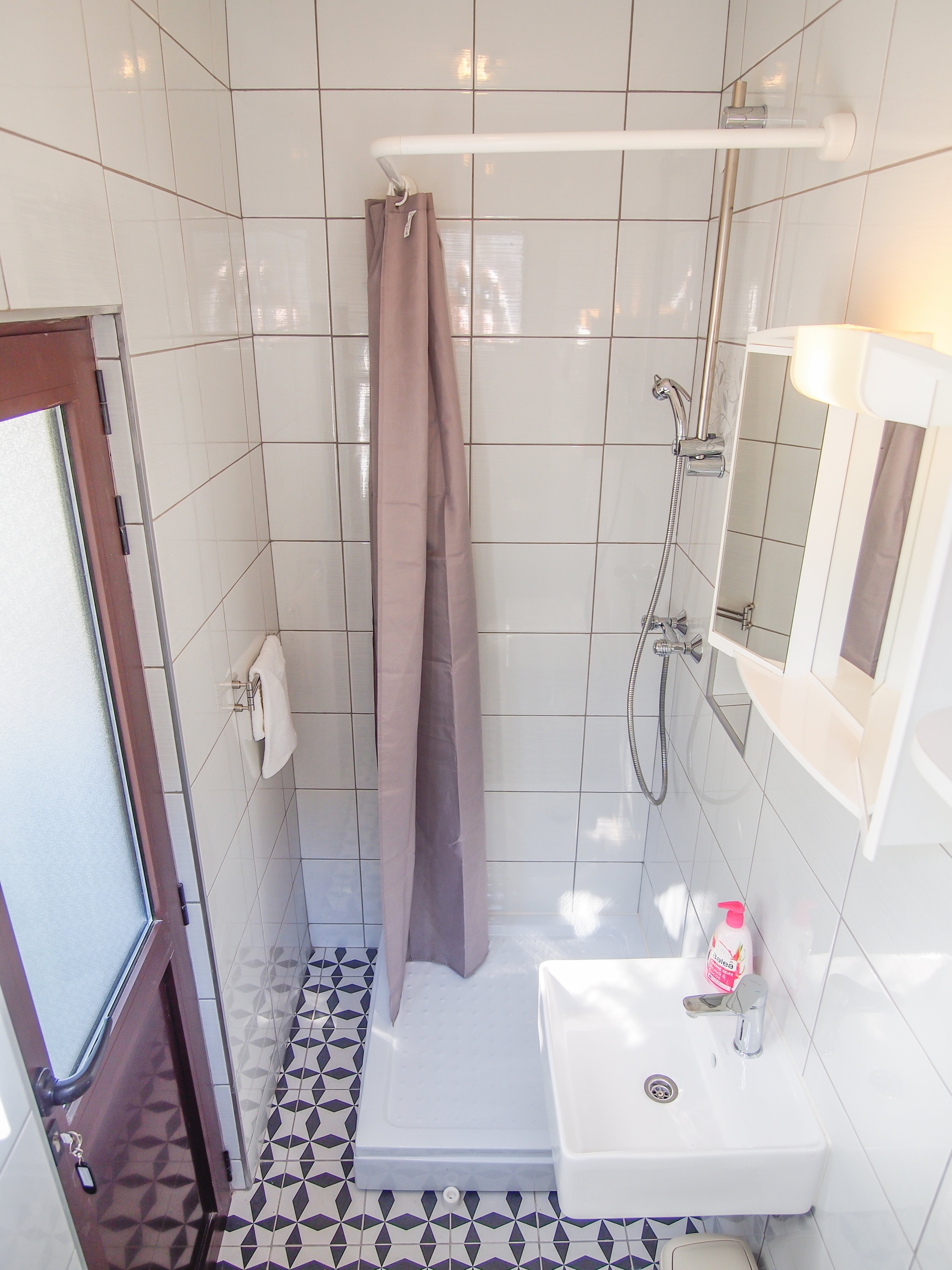 Four bedroom apartment with terrace and sea view Cove Torac, Hvar  A-a
