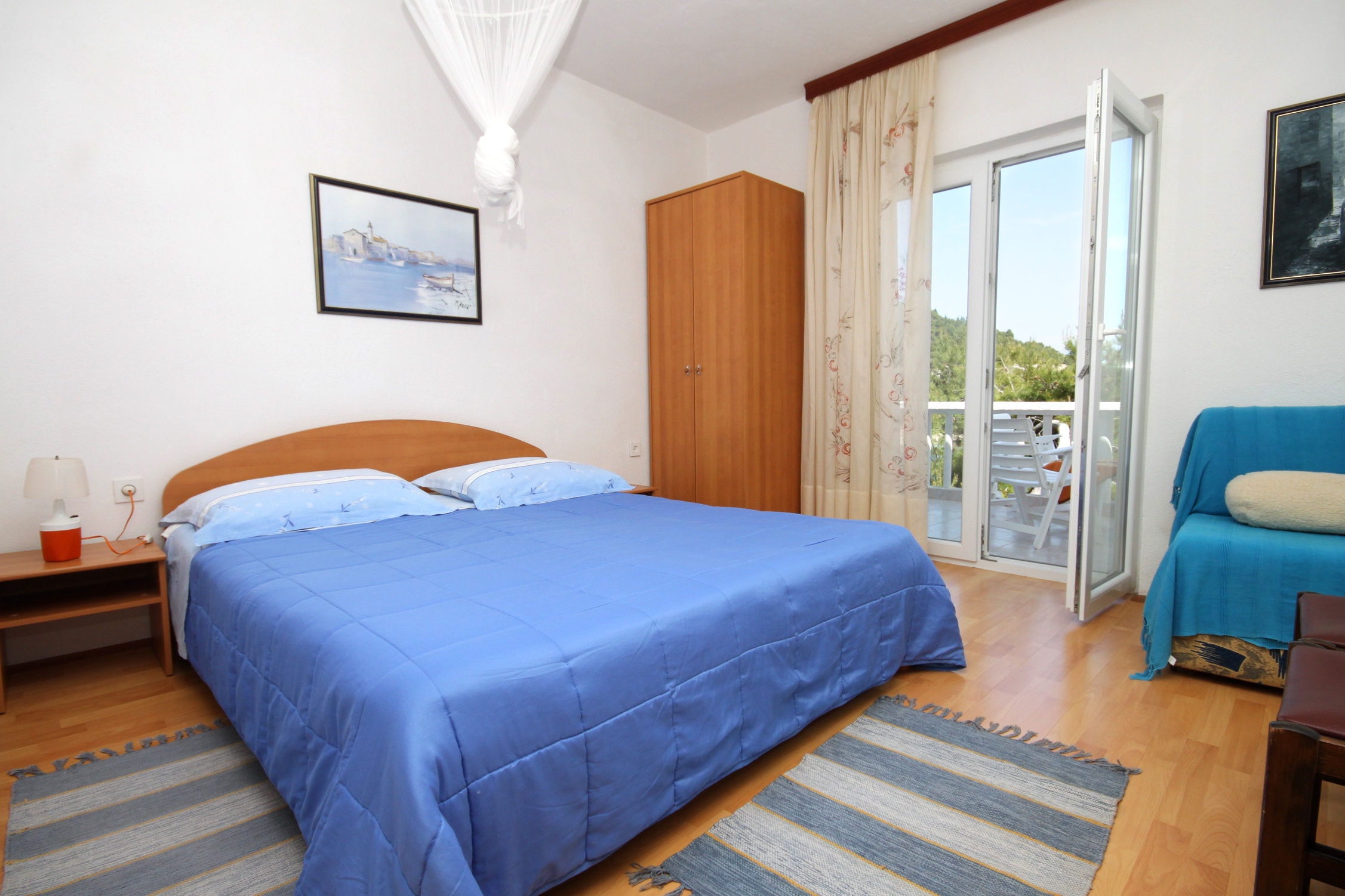 Four bedroom apartment with terrace and sea view Cove Torac, Hvar  A-a