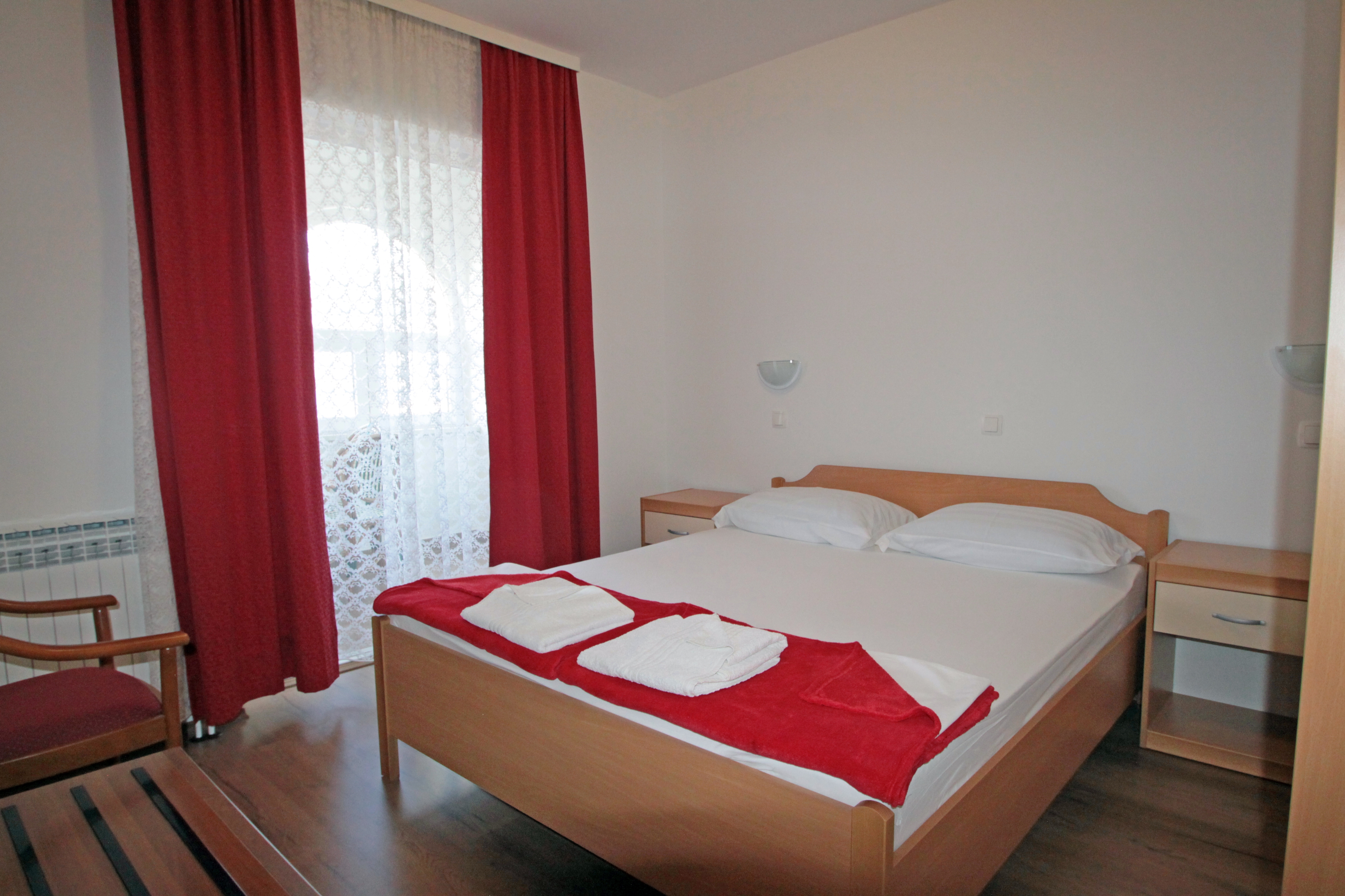 Two bedroom apartment with terrace and sea view Vinjerac, Zadar (A-5811-d)