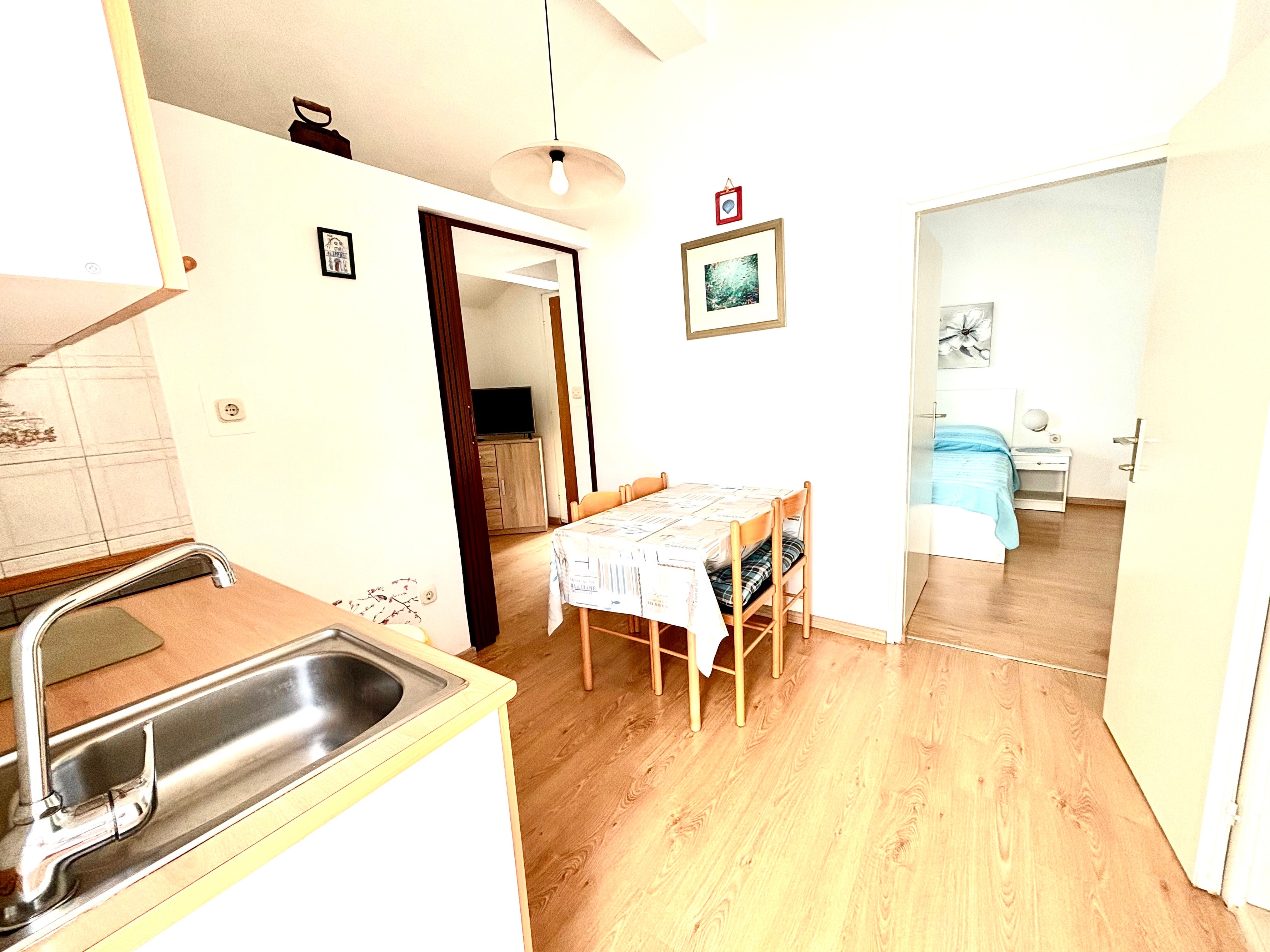 Studio flat near beach Sukošan, Zadar (AS-5819-b)