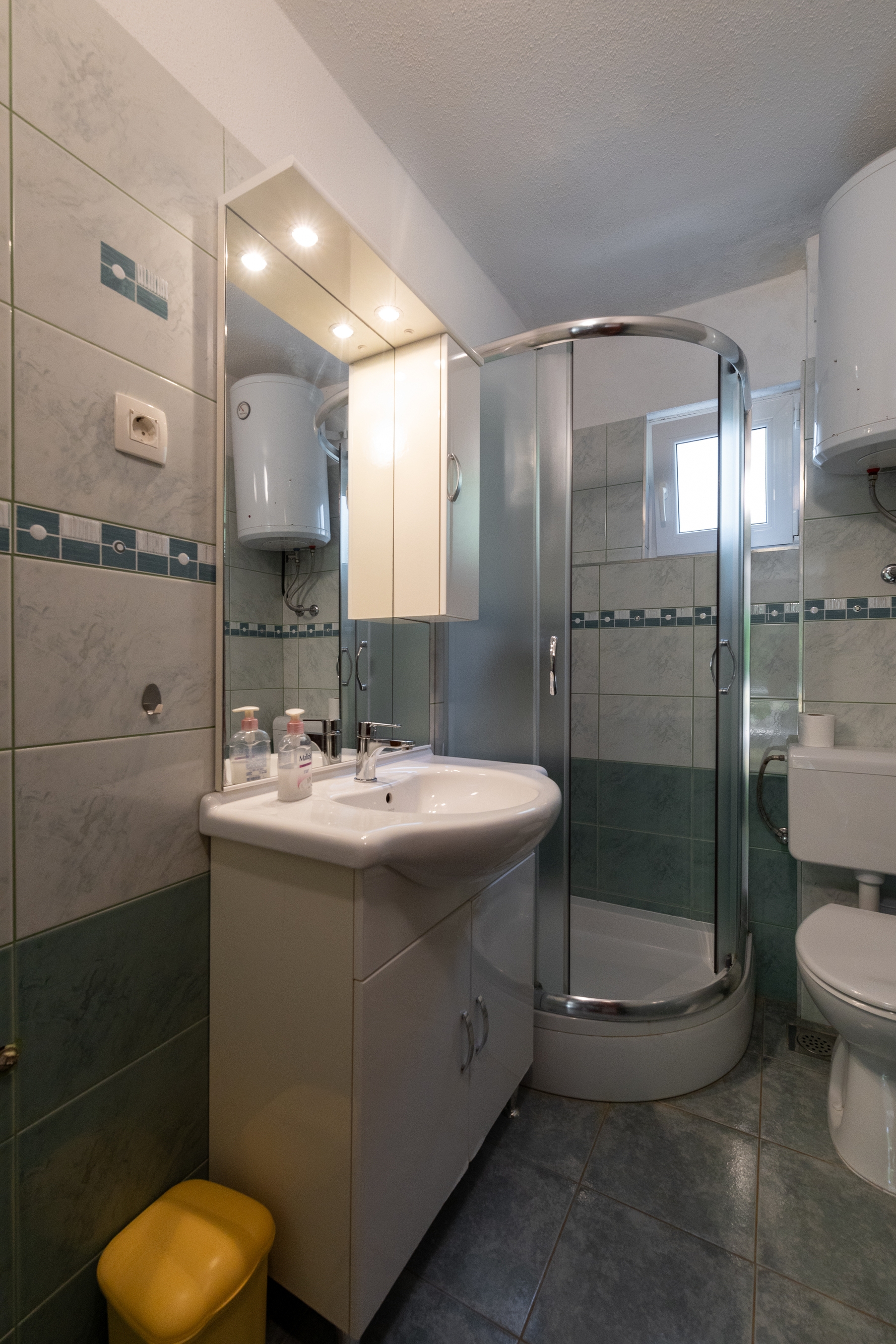 Two bedroom apartment near beach Mudri Dolac, Hvar  A-b