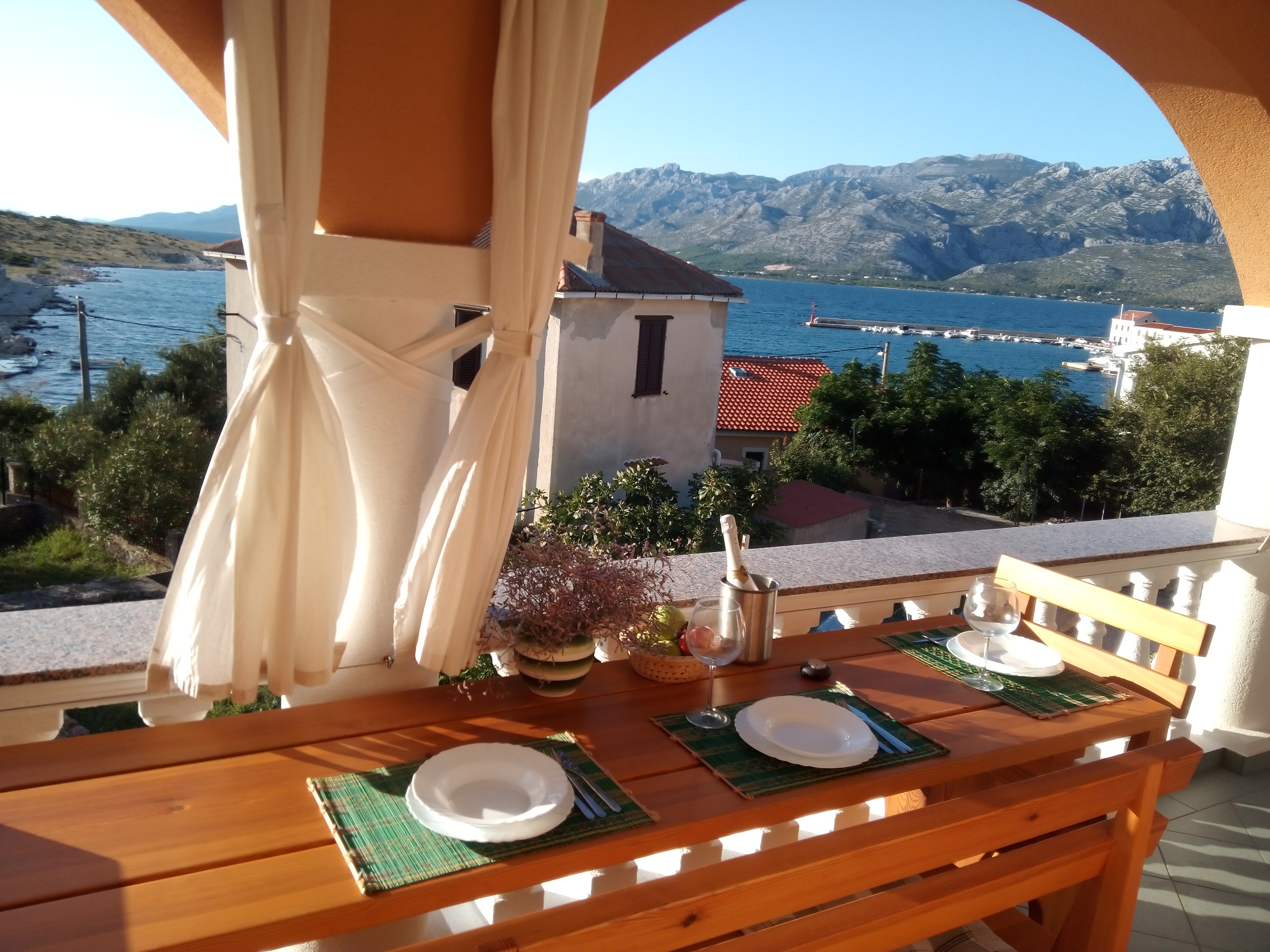 Two bedroom apartment with balcony and sea view Vinjerac, Zadar (A-5824-c) Two bedroom apartment with balcony and sea view Vinjerac, Zadar (A-5824-c)