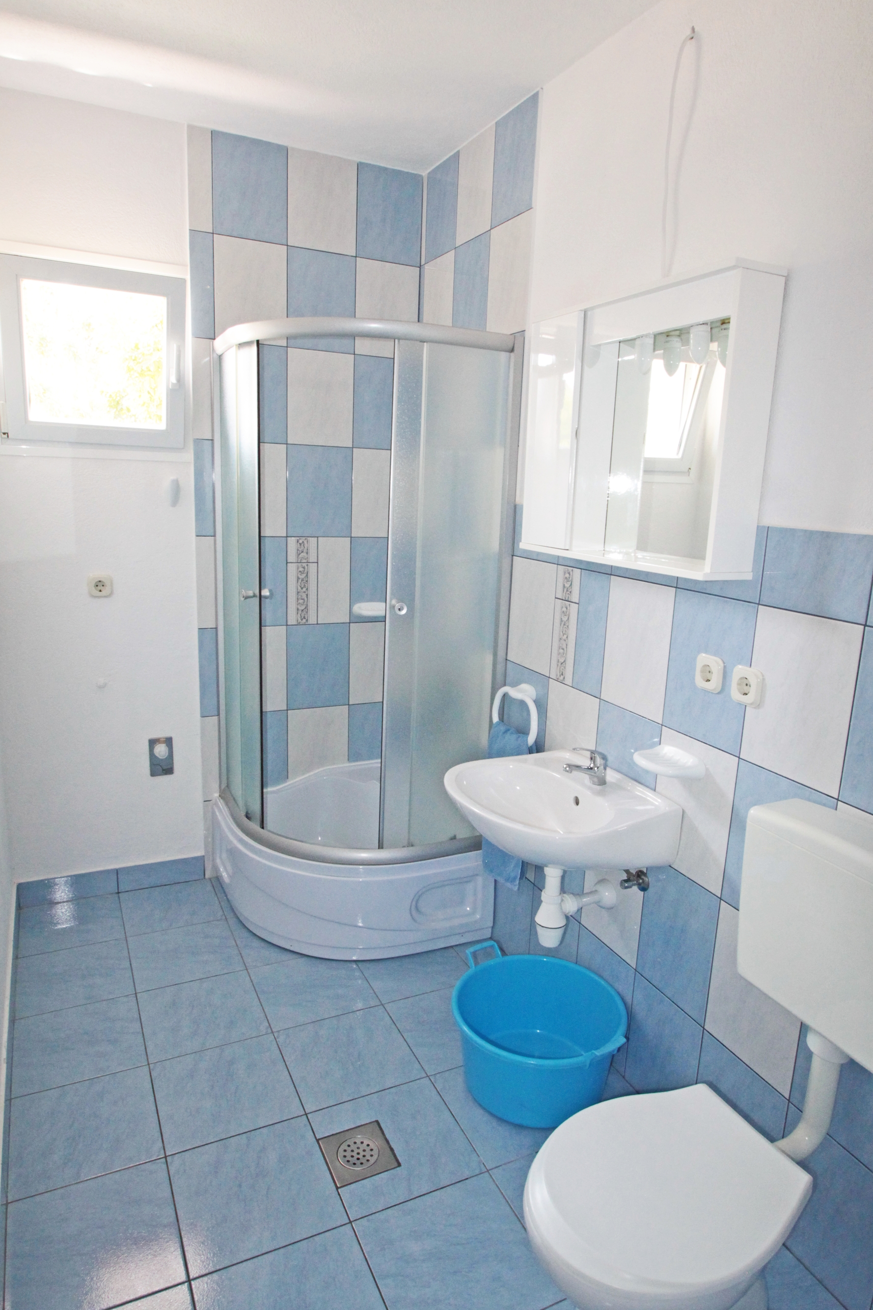 Two bedroom apartment with balcony and sea view Vinjerac, Zadar  A-c