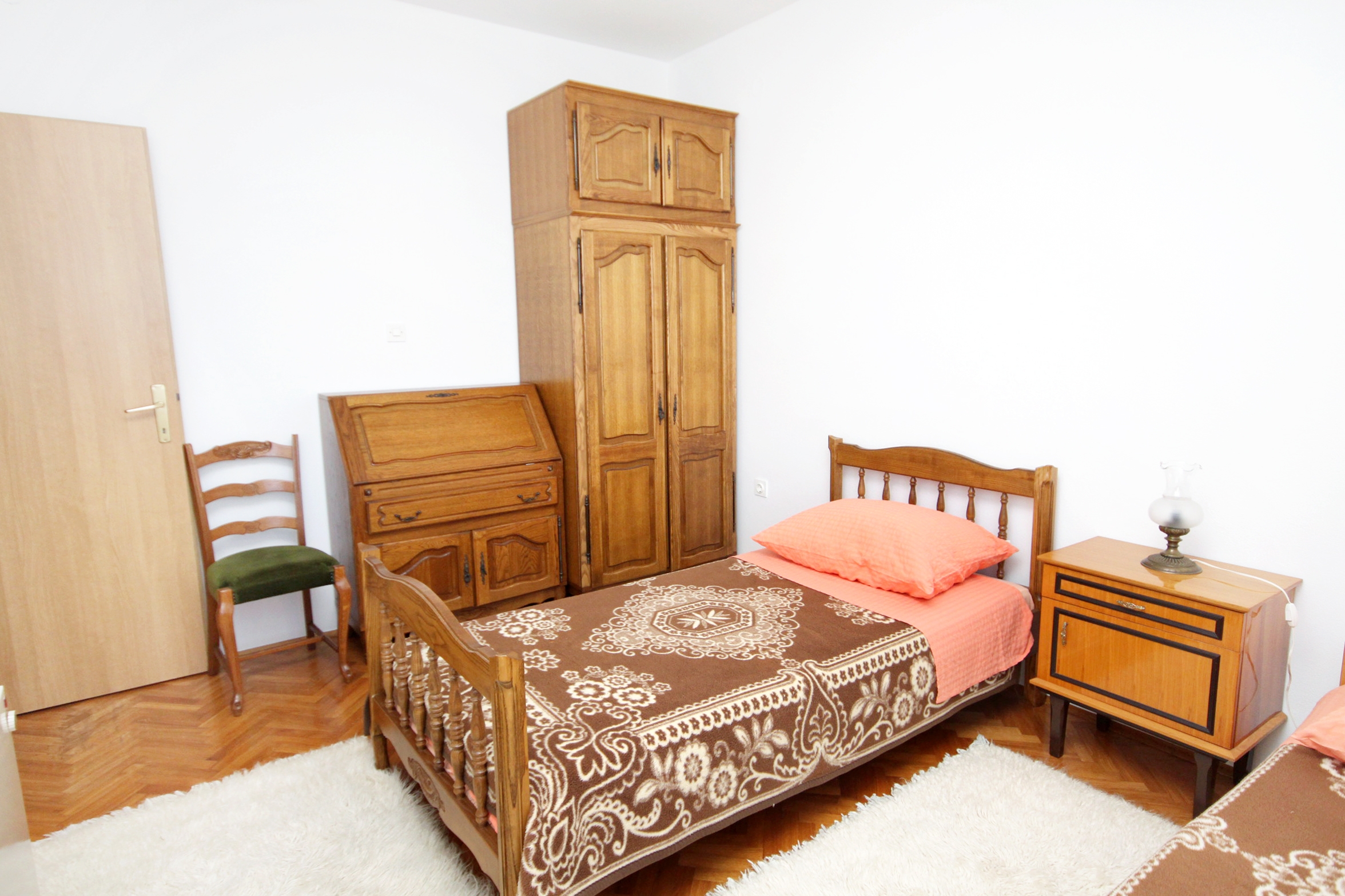 Two bedroom apartment near beach Kali, Ugljan  A-a