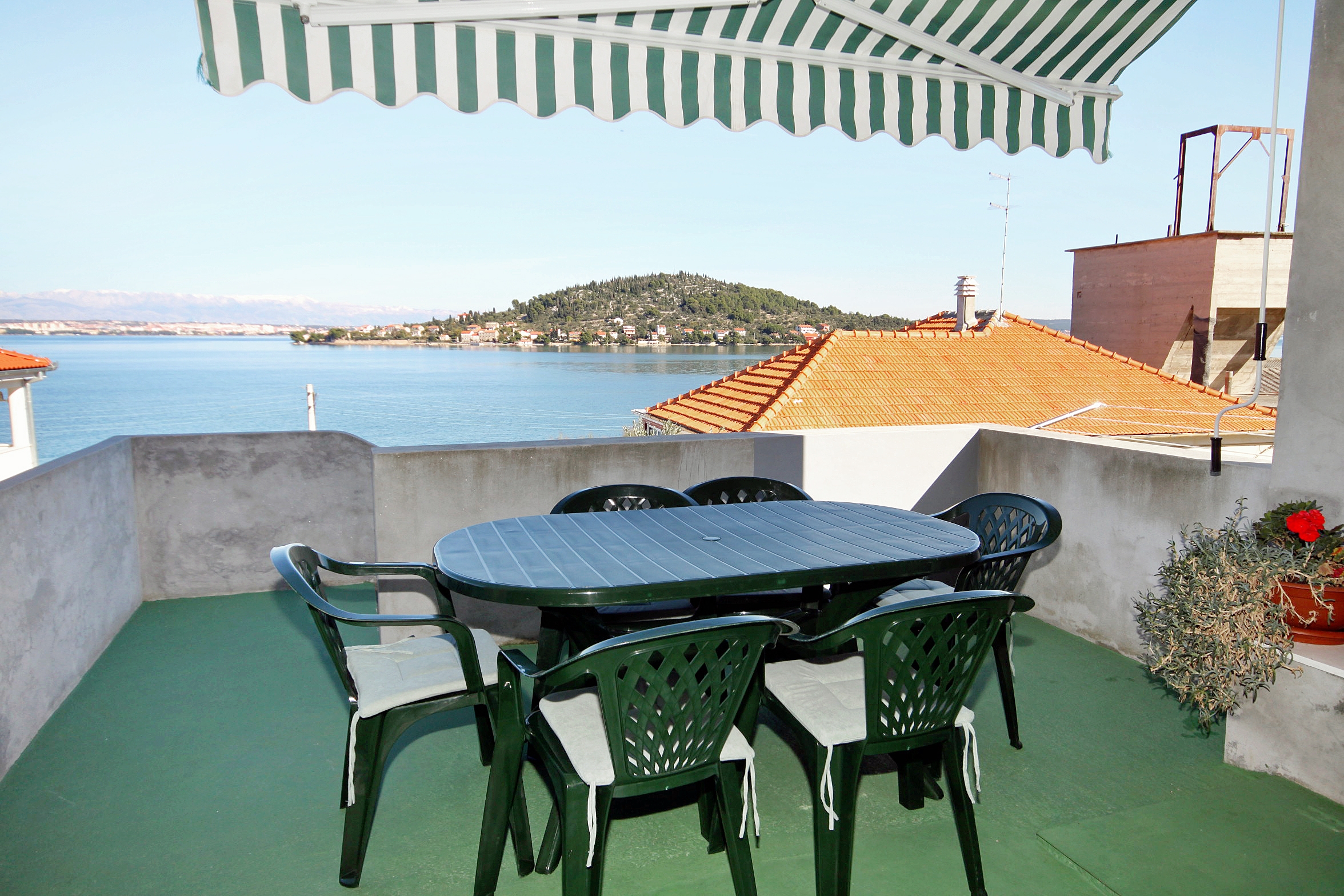 Two bedroom apartment near beach Kali, Ugljan  A-a
