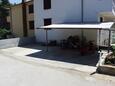 Parking lot Stari Grad, Hvar, Parking lot 583 - Apartments near sea with pebble beach.