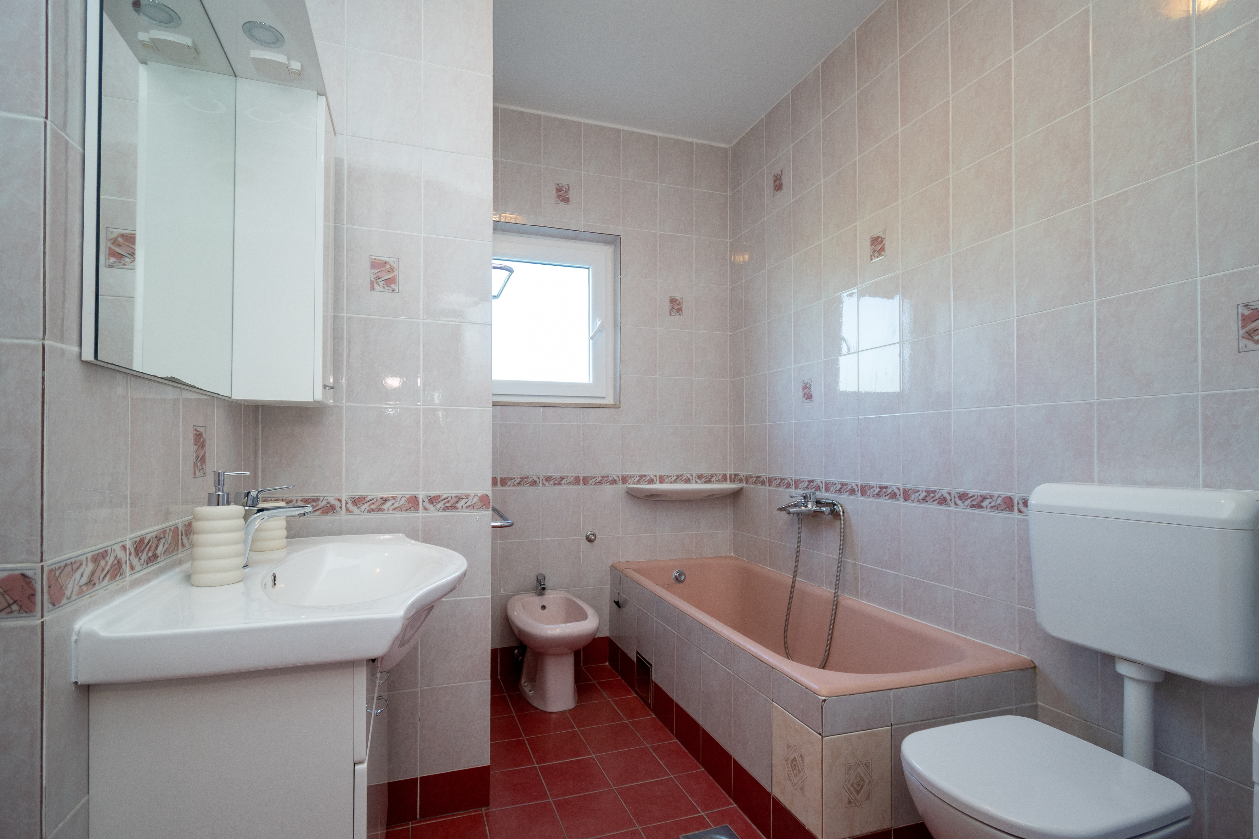 Three bedroom apartment with terrace Ljubač, Zadar  A-a
