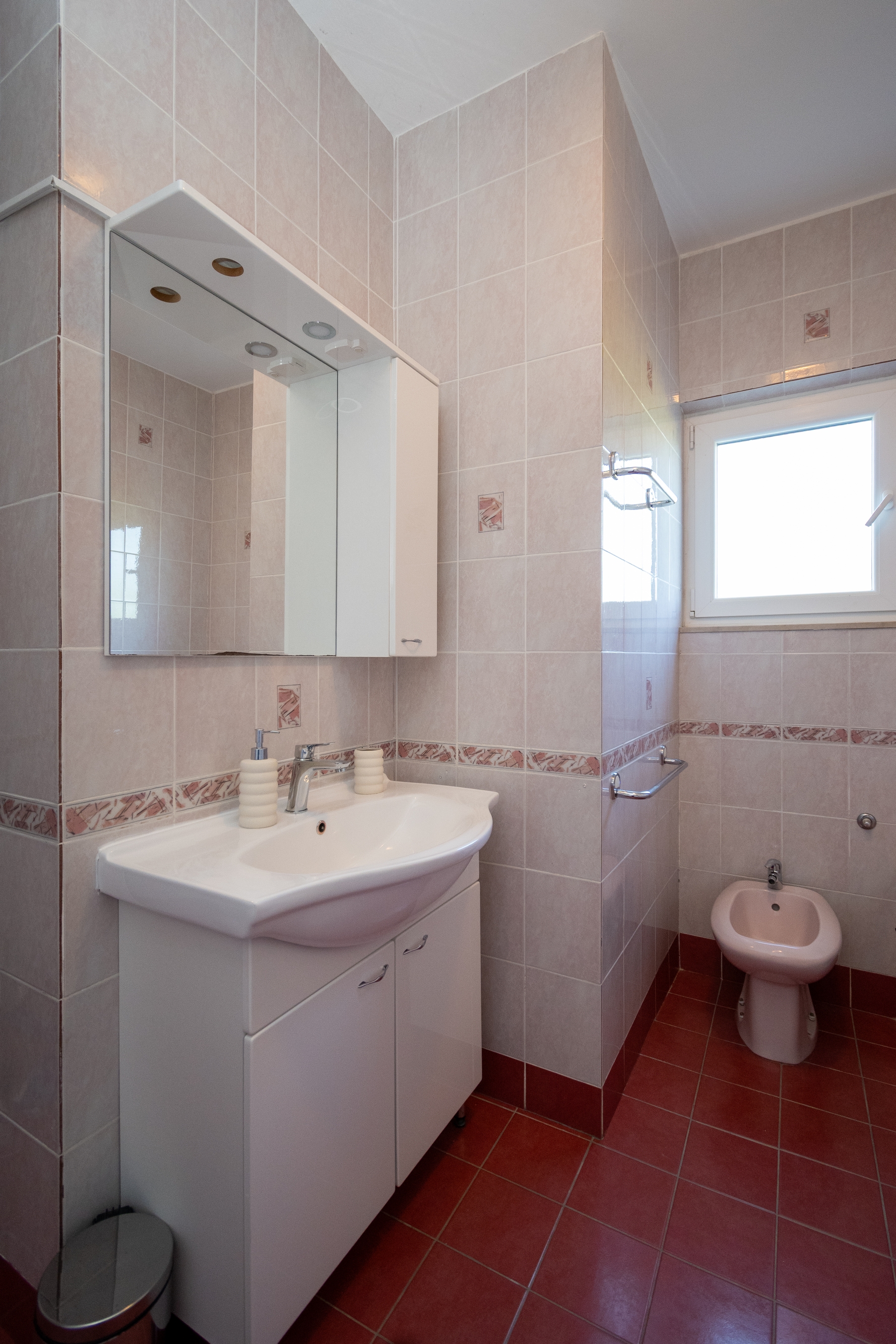 Three bedroom apartment with terrace Ljubač, Zadar  A-a
