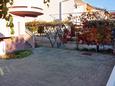 Parking lot Sabunike, Zadar, Parking lot 5832 - Apartments with pebble beach.