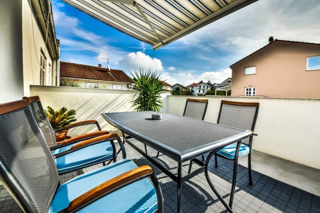 Two bedroom apartment with terrace and sea view Biograd na Moru, Biograd  A-a