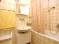 Ванная комната Nin, Ванная комната в размещении типа apartment, Домашние животные допускаются и WiFi.