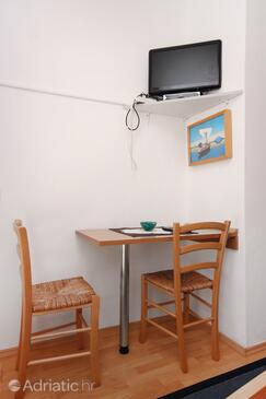 Dining room Nin, Dining room in the studio-apartment, dopusteni kucni ljubimci.