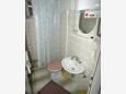 Badkamer 1 Jelsa, Badkamer 1 in the apartment, (pet friendly) en WiFi.