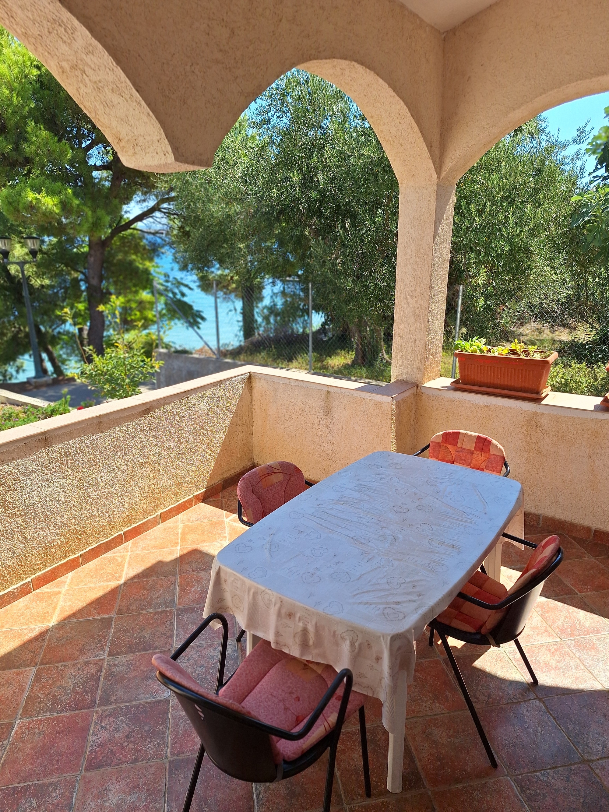 One bedroom apartment near beach Tkon, Pašman  A-a
