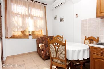 Dining room Biograd na Moru, Dining room in the apartment, dostupna klima, dopusteni kucni ljubimci i WIFI.