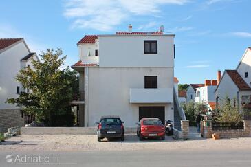 Biograd na Moru, Biograd, Szálláshely 5847 - Apartmanok kavicsos stranddal.