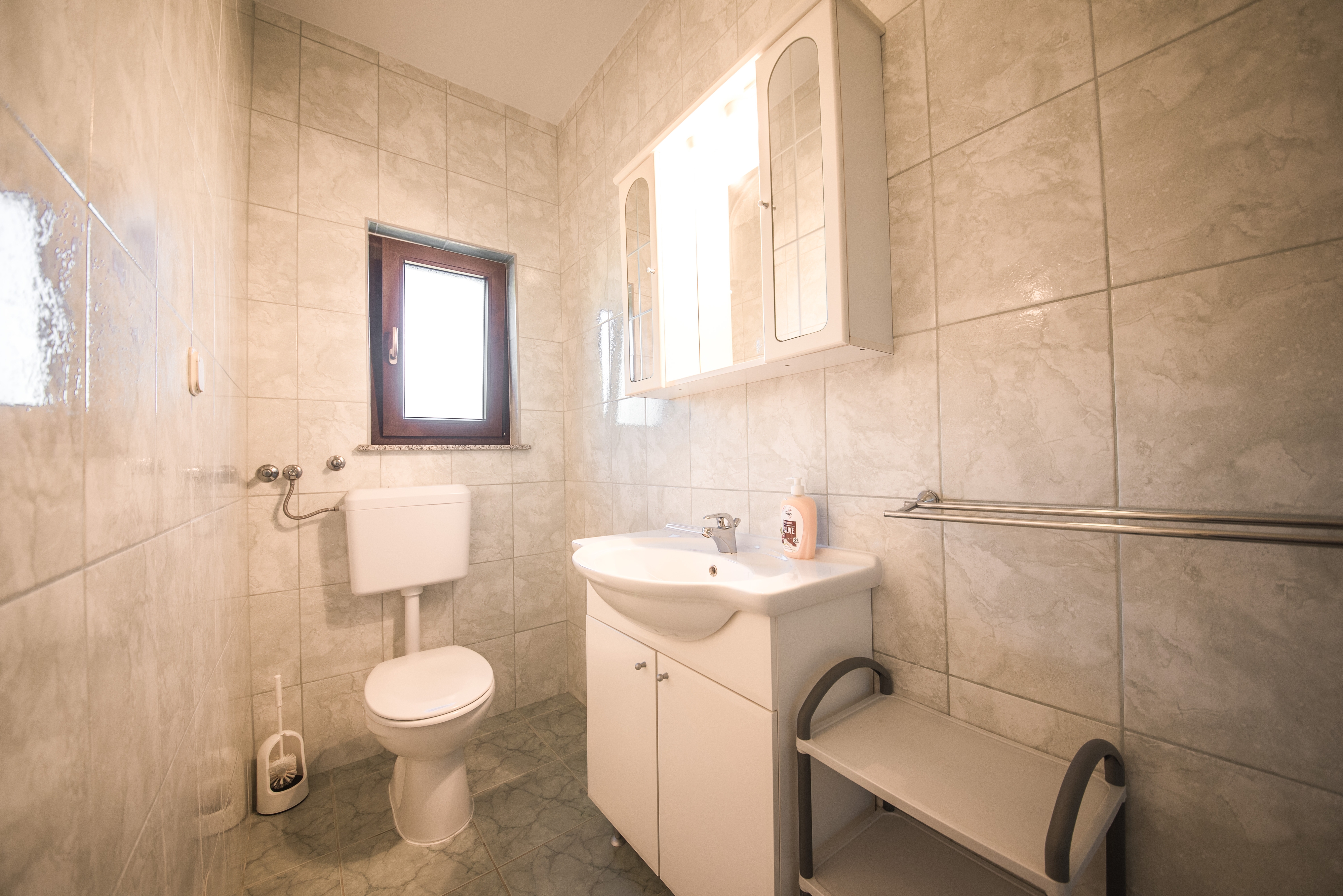 One bedroom apartment near beach Vrsi - Mulo, Zadar (A-5848-c)