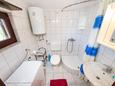 Ванная комната Nin, Ванная комната в размещении типа apartment, Домашние животные допускаются и WiFi.