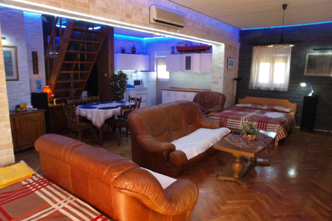 One bedroom apartment with balcony Nin (Zadar) (A-5858-a)
