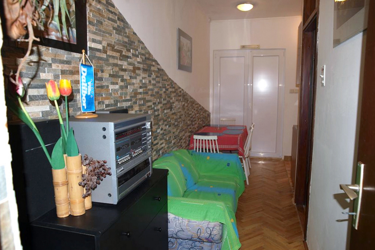 Dvosobni apartman s balkonom i pogledom na more Nin, Zadar  A-b