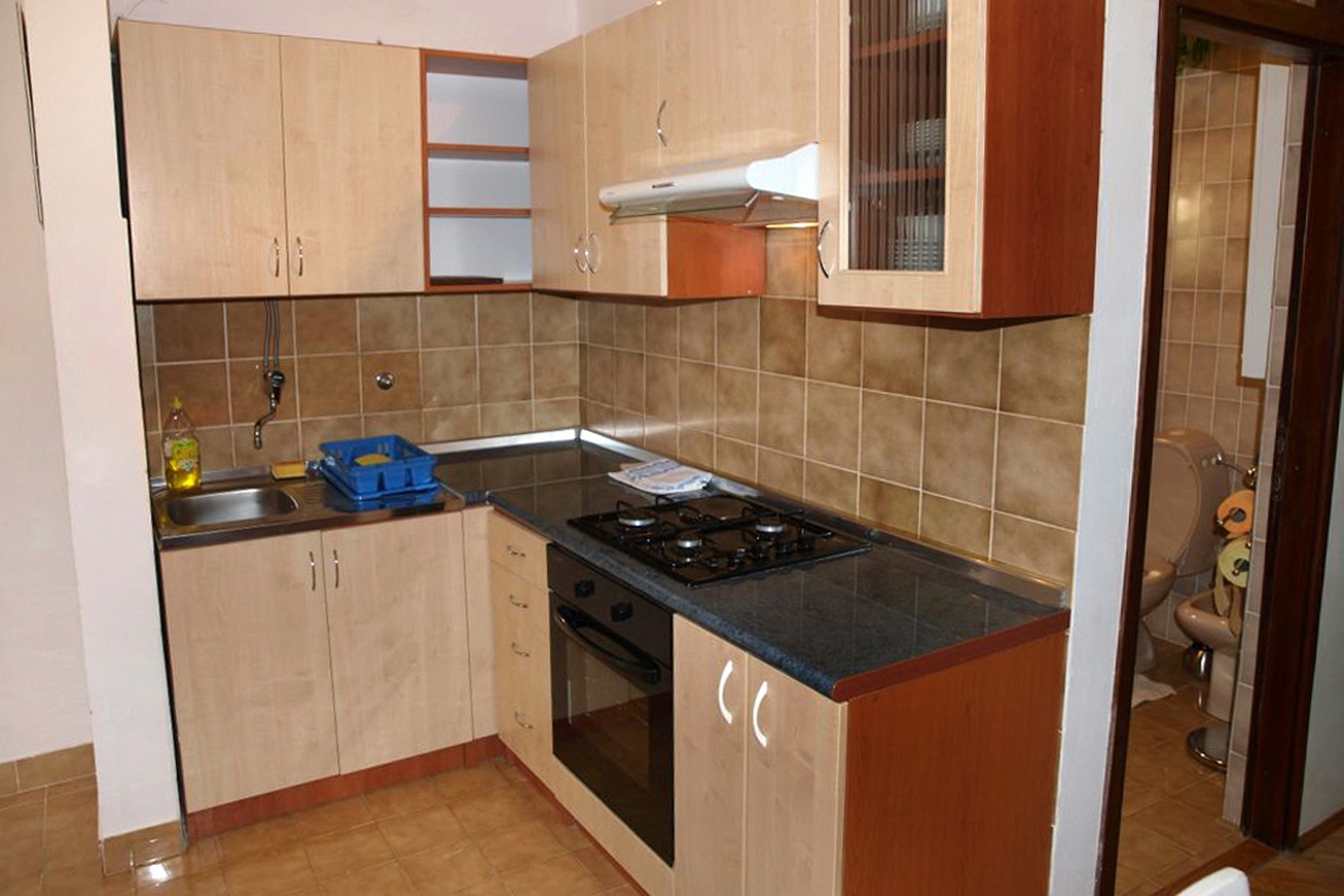 Dvosobni apartman s balkonom i pogledom na more Nin, Zadar  A-b