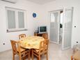Dining room Vrsi - Mulo, Dining room in the apartment, WiFi.