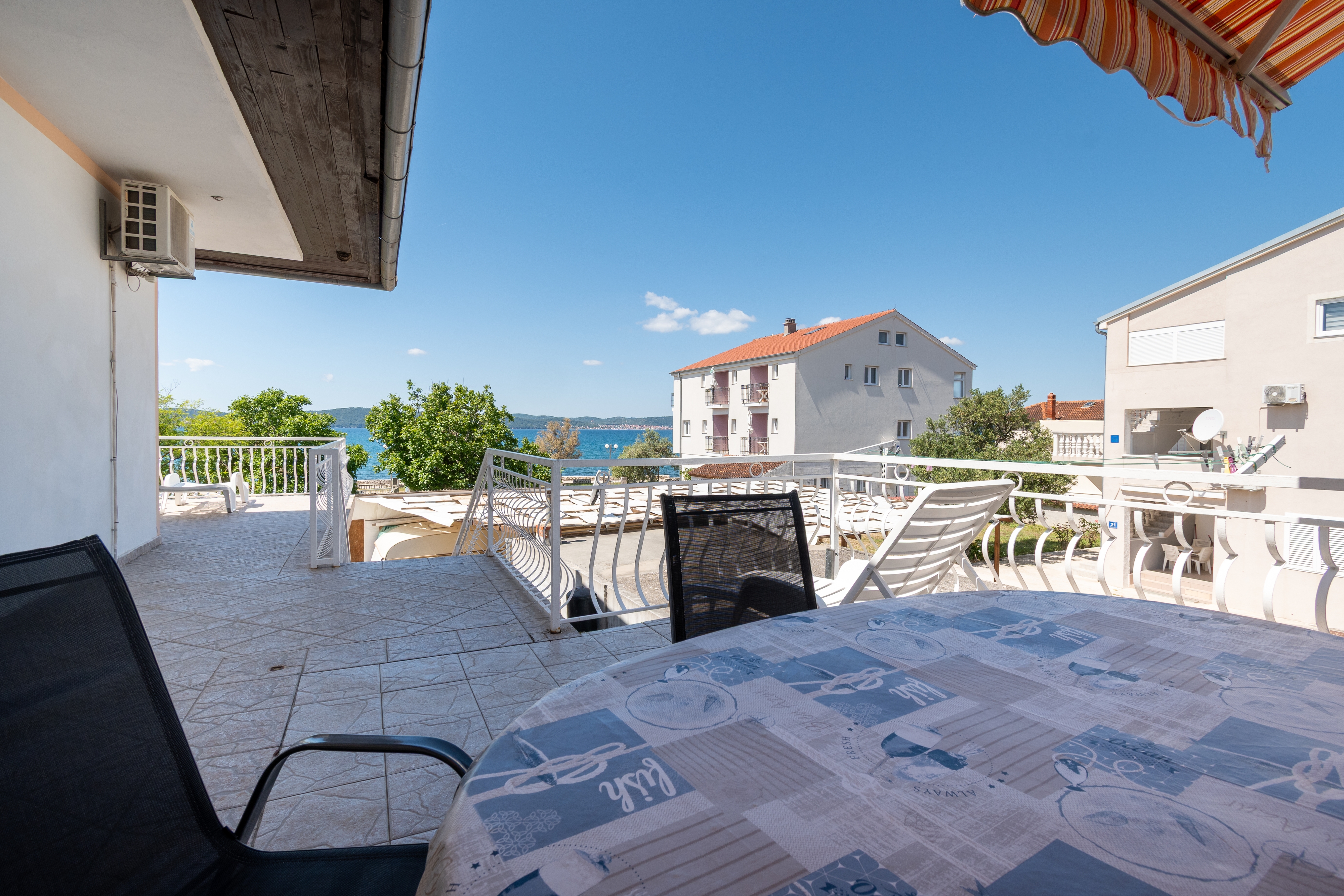 Two bedroom apartment near beach Bibinje, Zadar (A-5865-b) Two bedroom apartment near beach Bibinje, Zadar (A-5865-b)