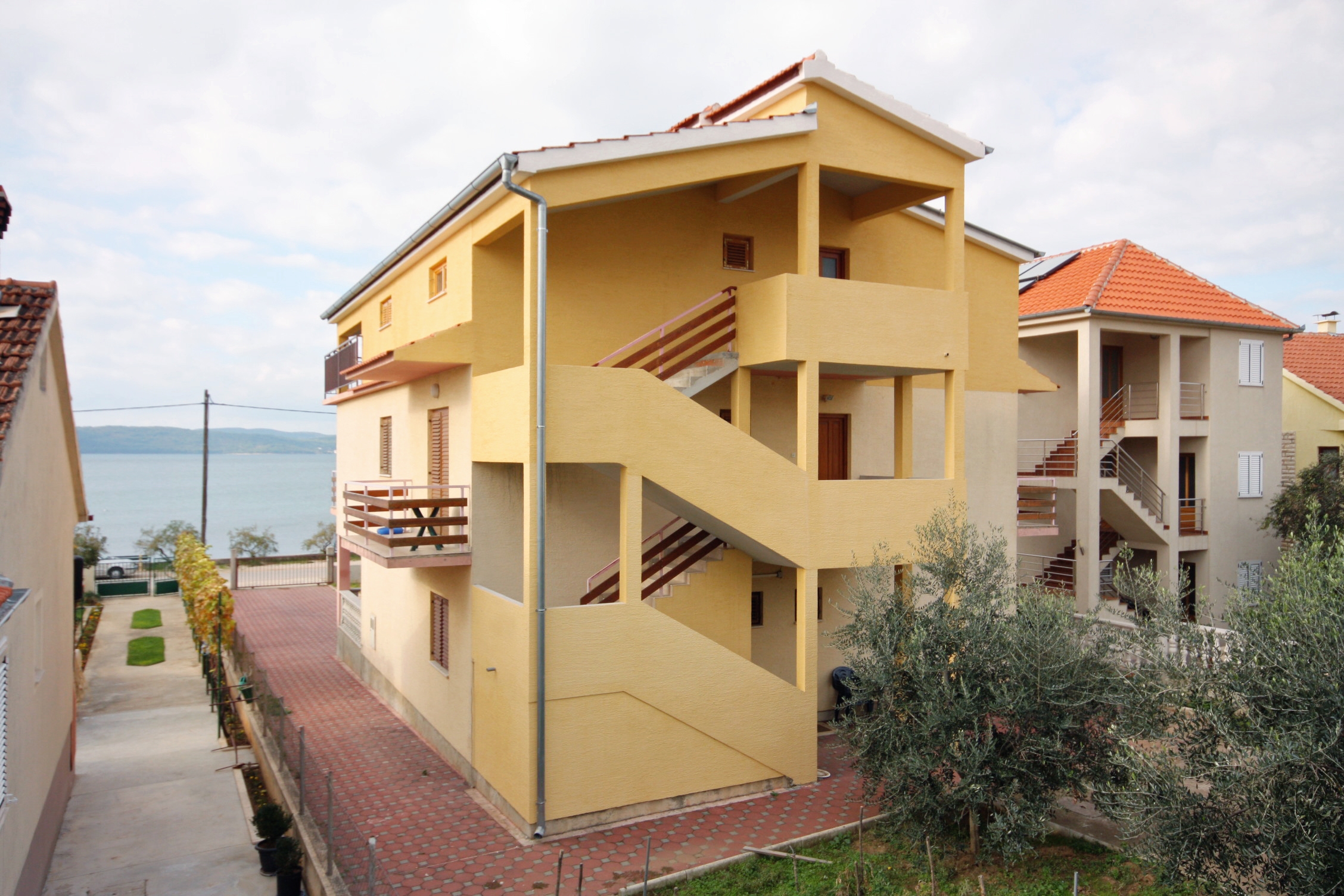 One bedroom apartment near beach Bibinje, Zadar  A-a