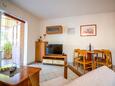 Zadar, Living room in the apartment, air condition available, (pet friendly) and WiFi.